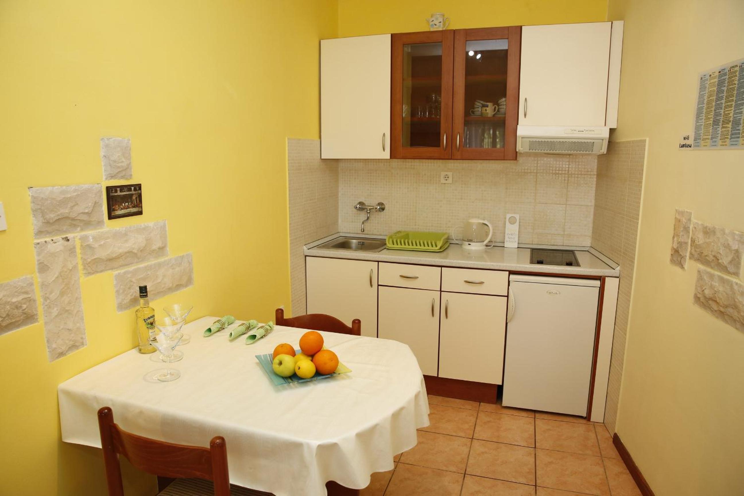 Apartment Lambasa