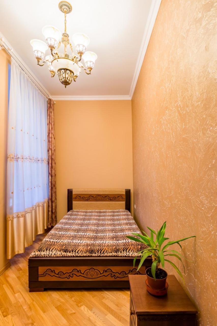 Apartment on Krakovskaya view 5