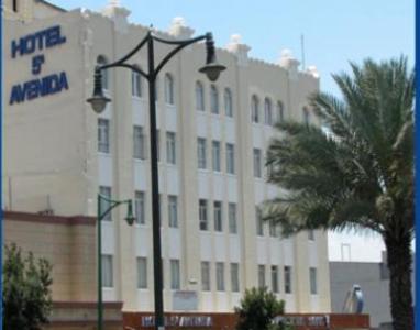 Hotel 5a Avenida - Image 1