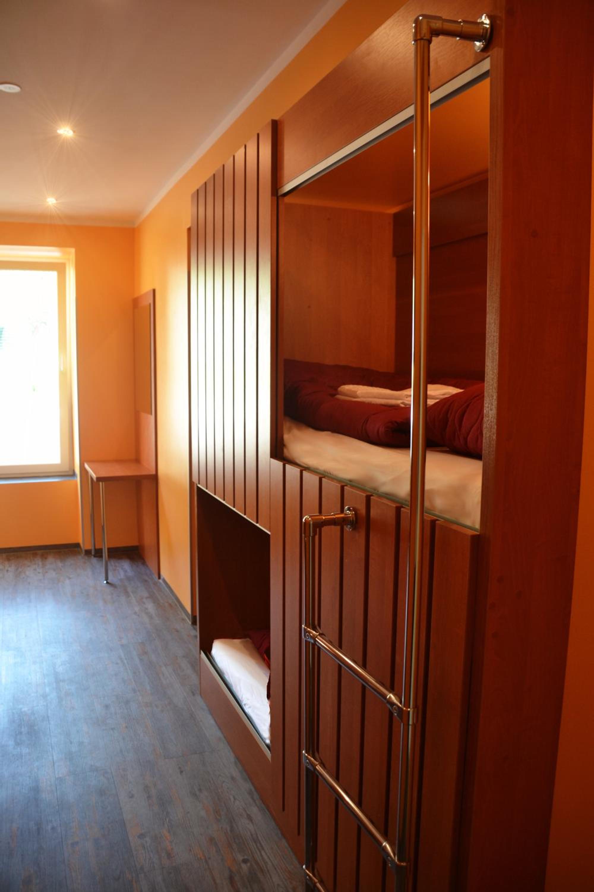 Do Step Inn Central - Self-Service-Hostel