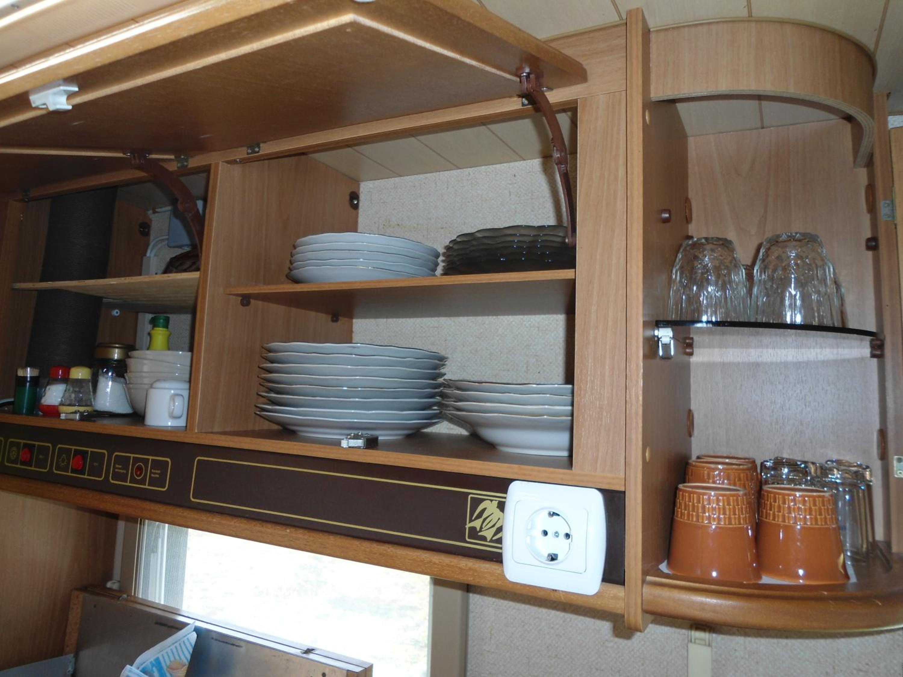 Granichar 1 Caravan