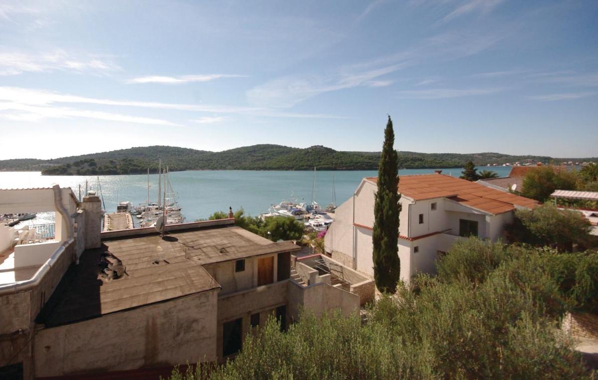 Photo 107
