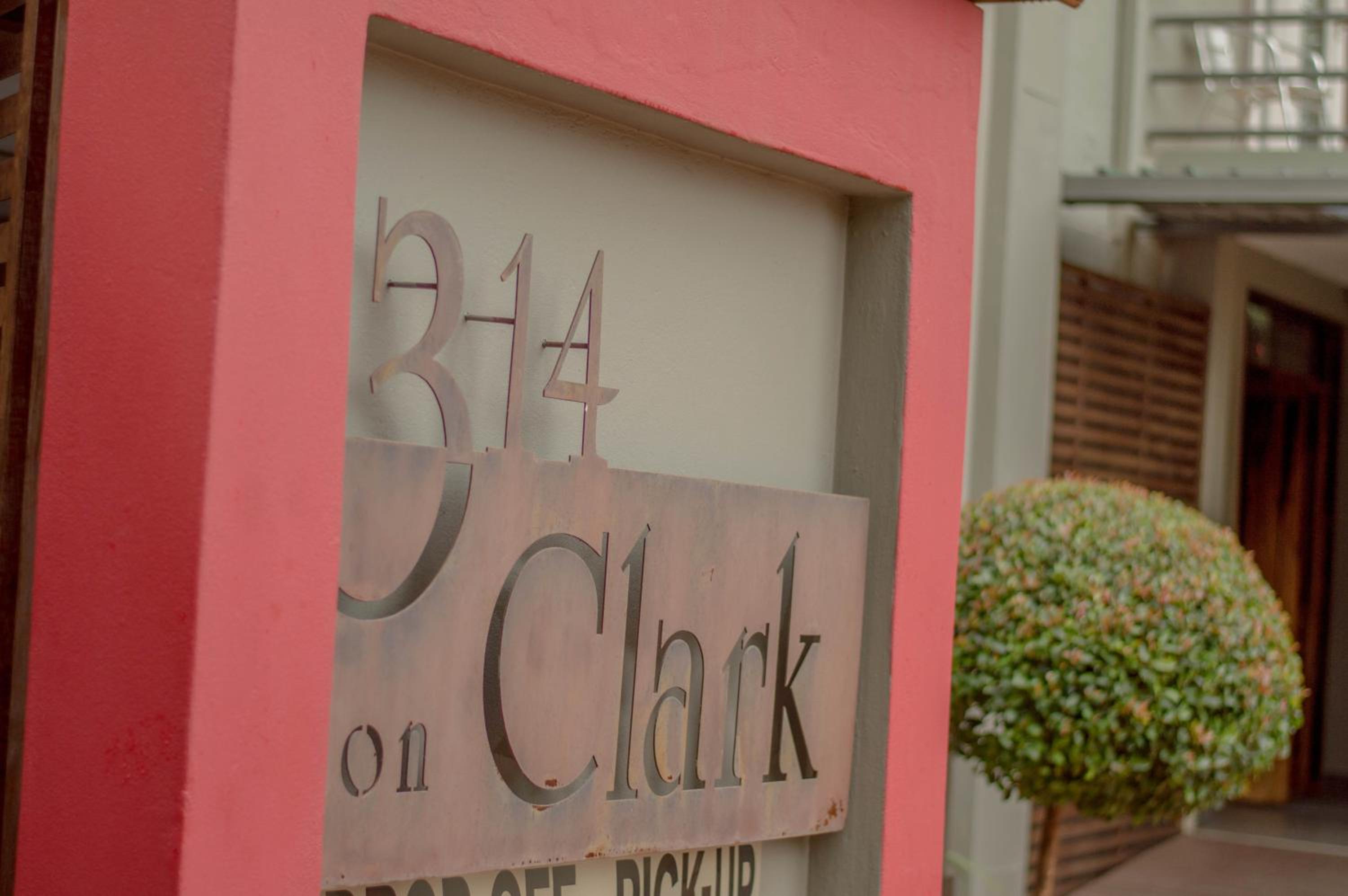 Hotel 314 on Clark Guest House - Image 1