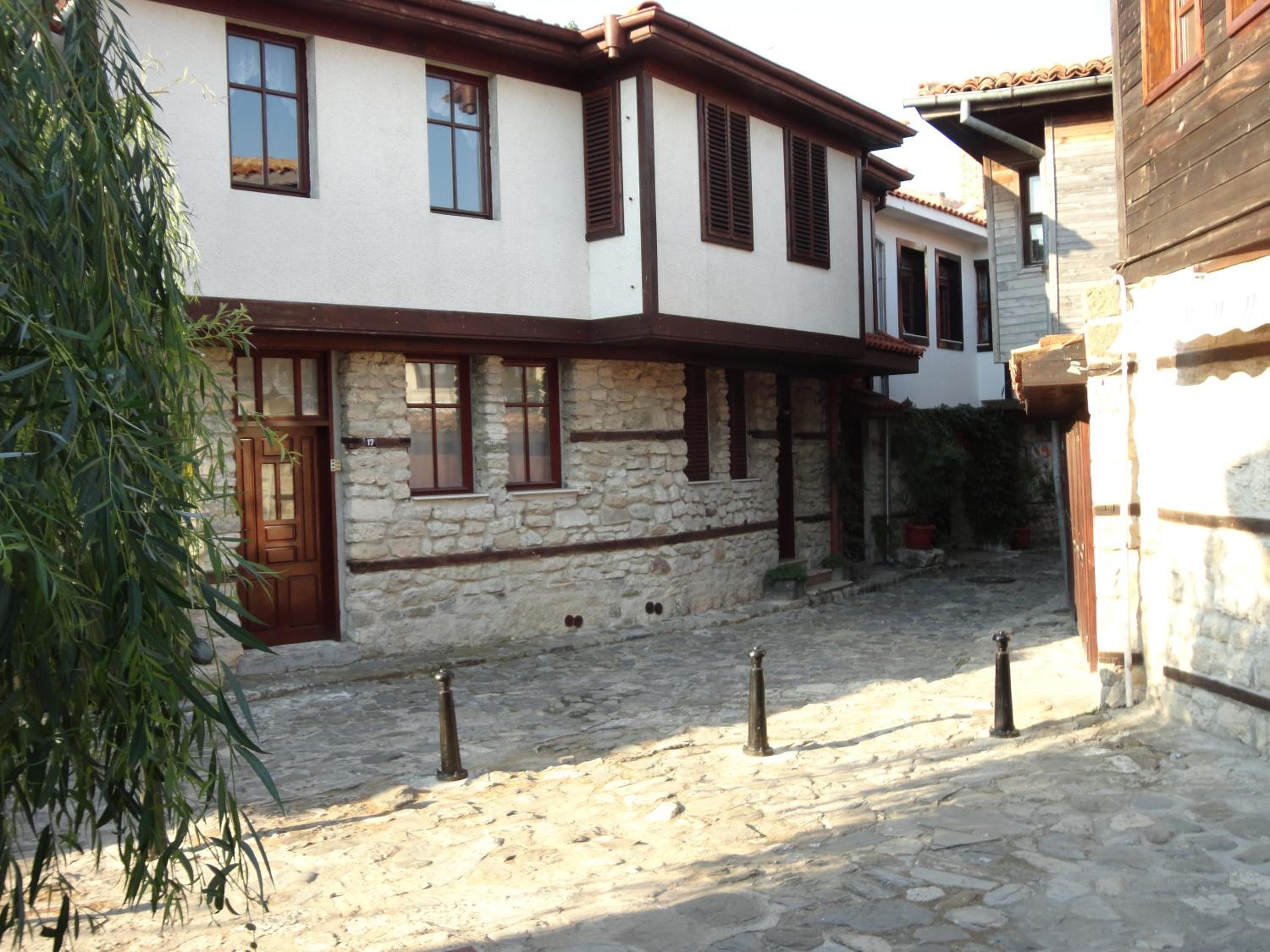 Photo 19