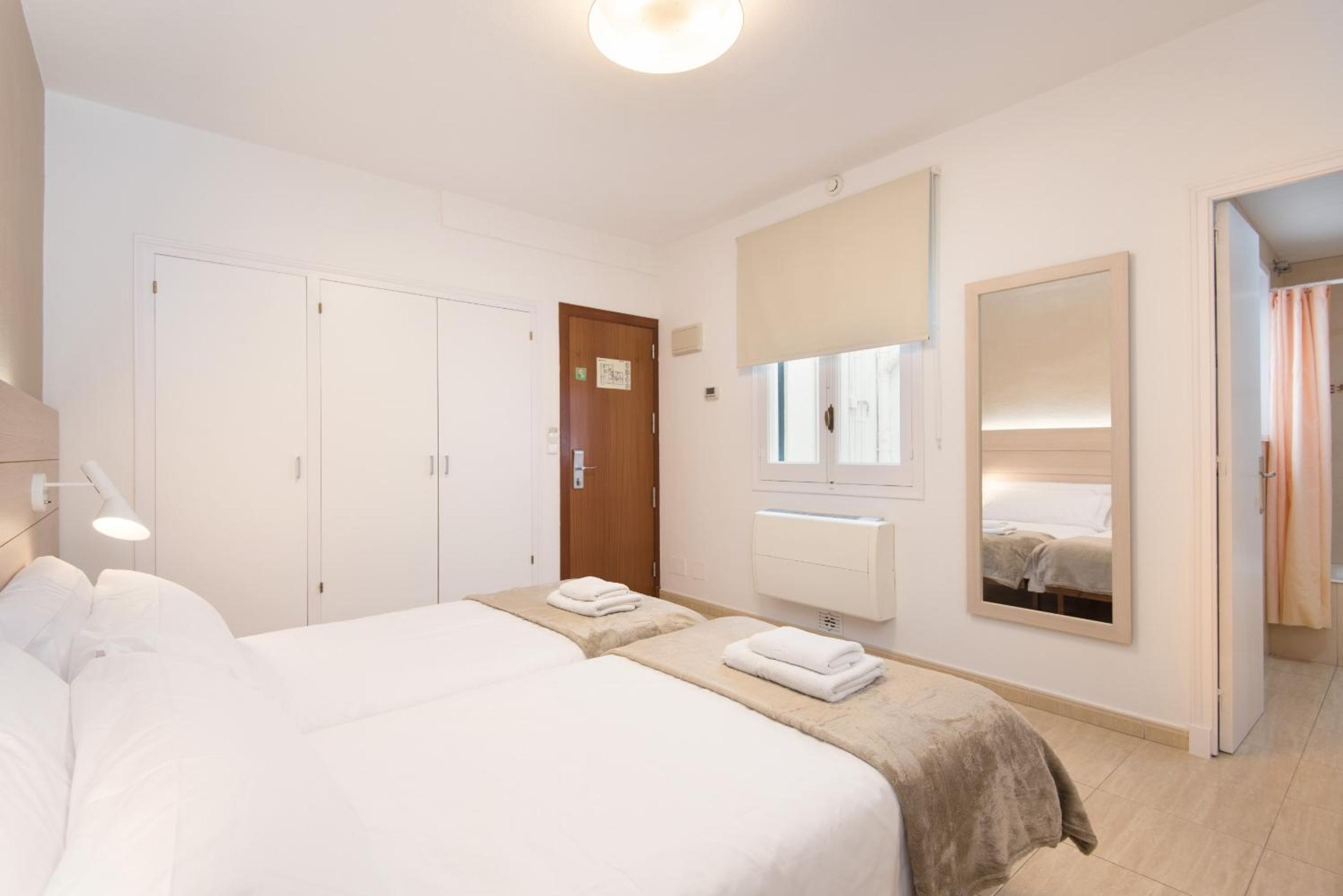 Hostal Jume - Urban Rooms