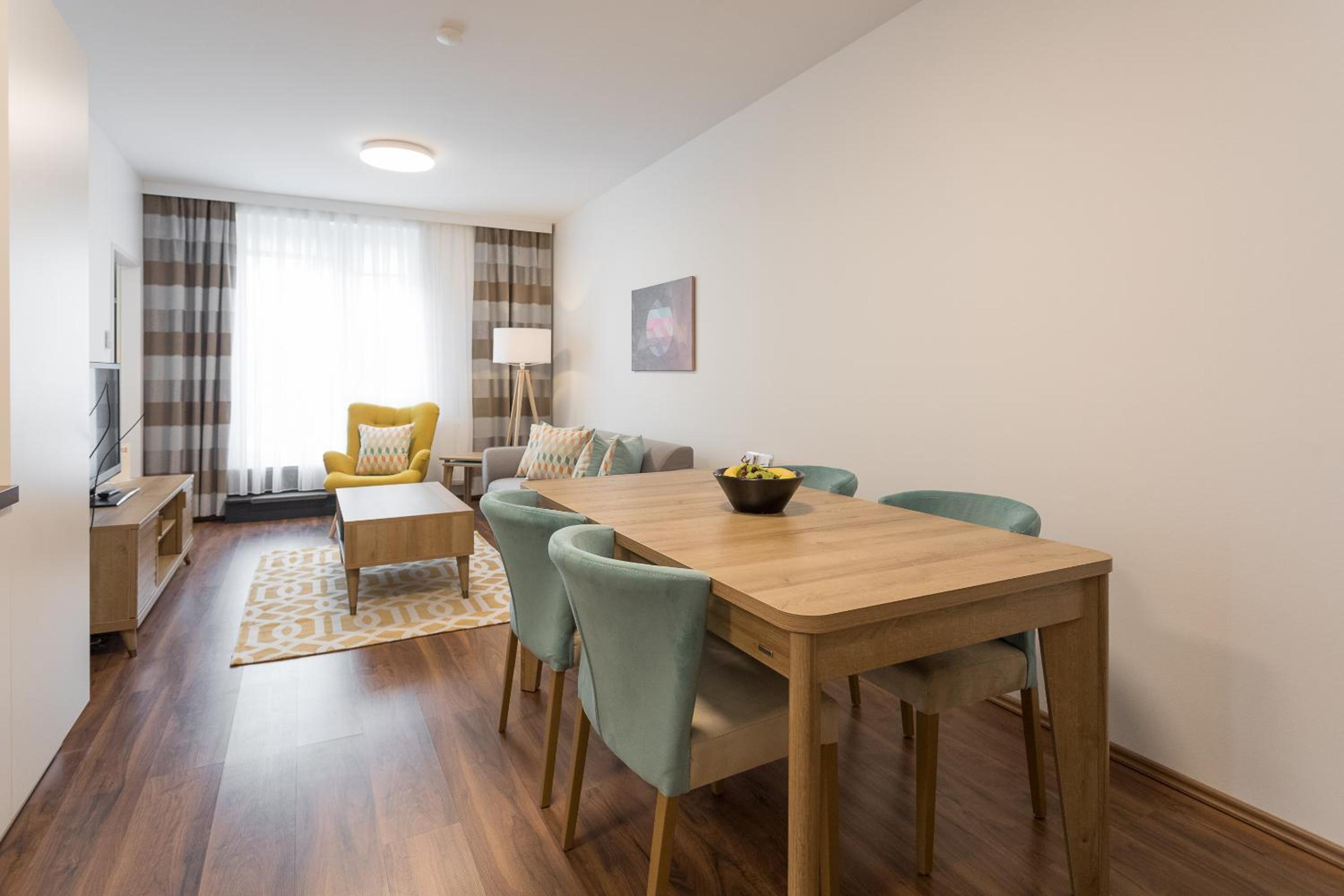 Mar Suite Apartments - Simmering