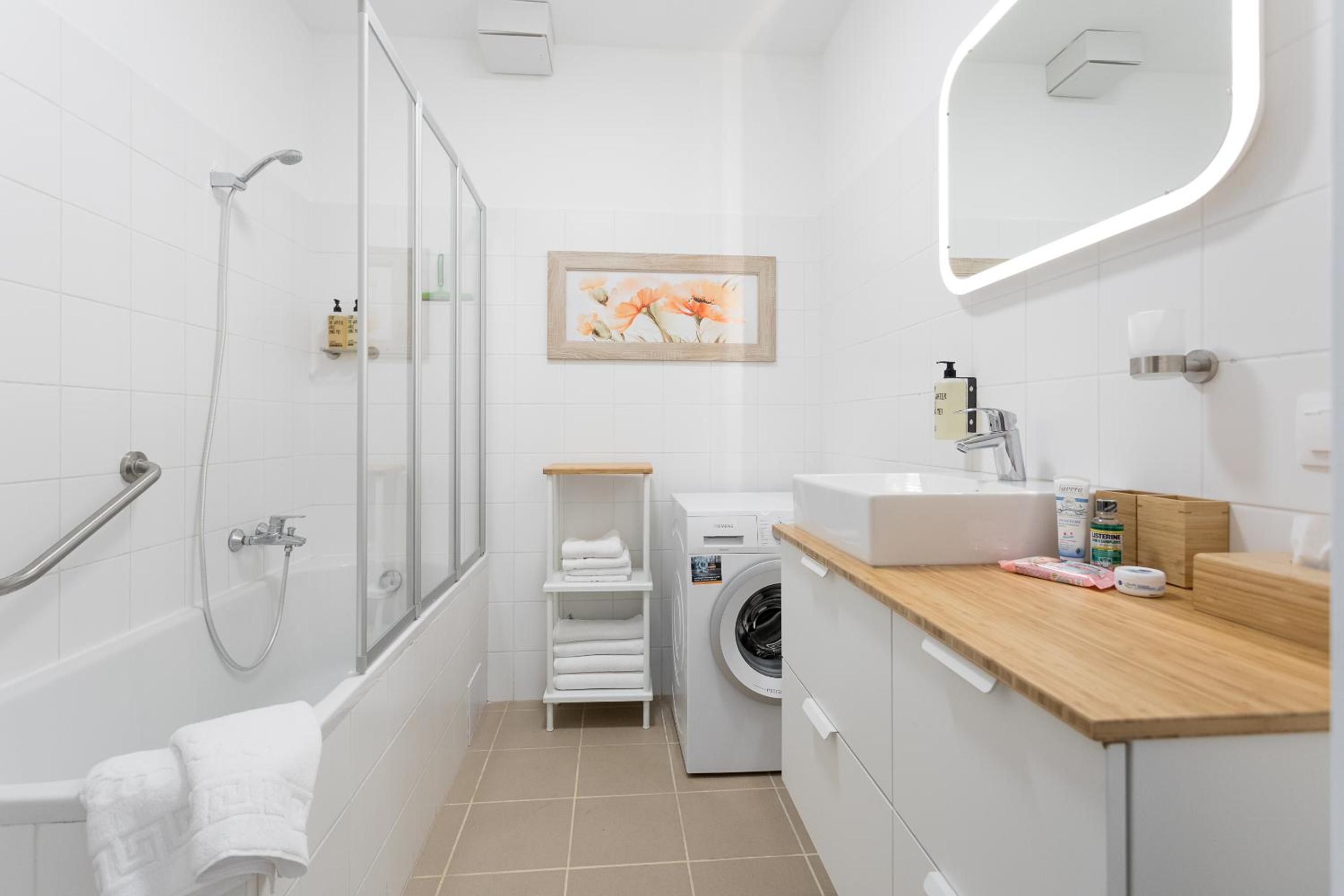 Mar Suite Apartments - Simmering