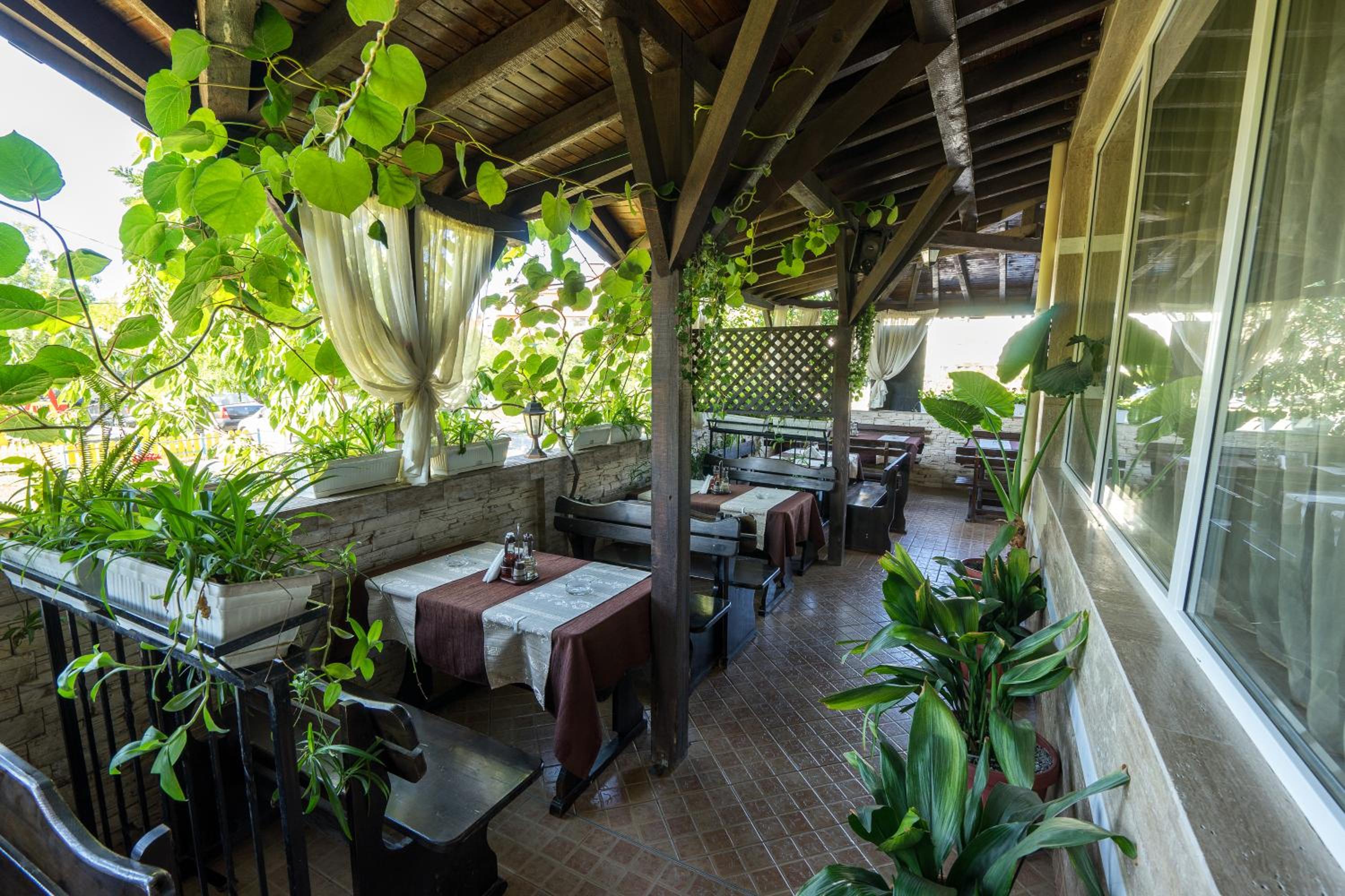 restaurant