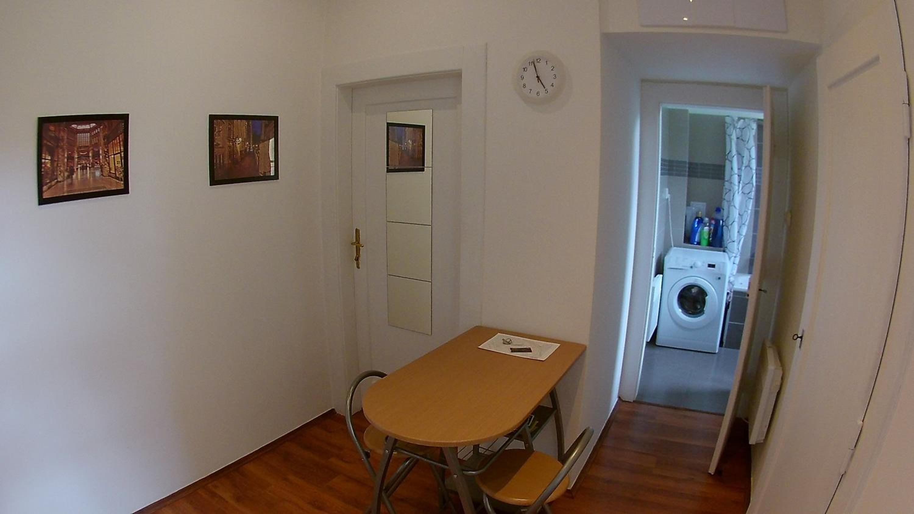 Jezerka Apartments - Free Parking - Easy Access to Center