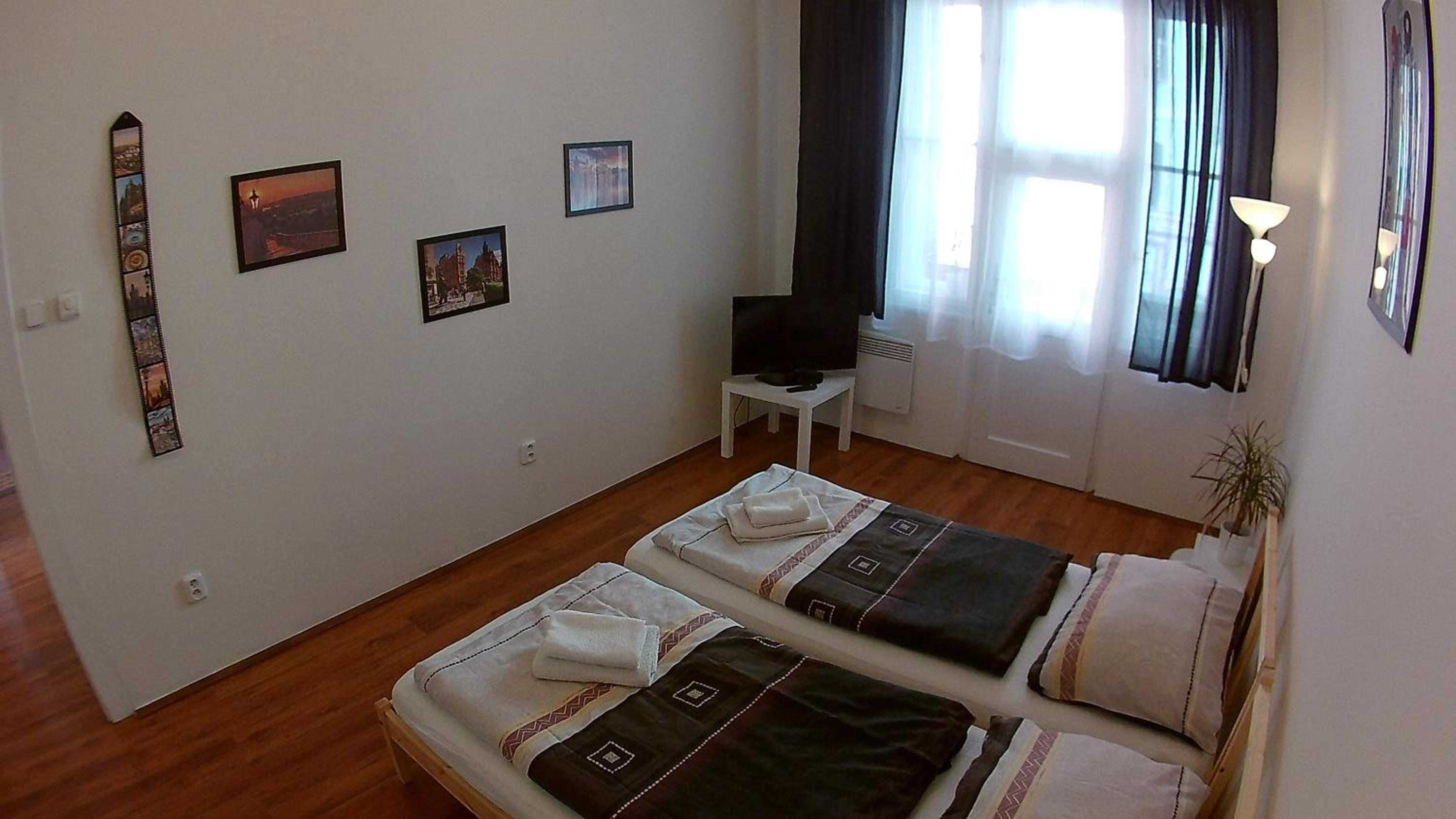Jezerka Apartments - Free Parking - Easy Access to Center