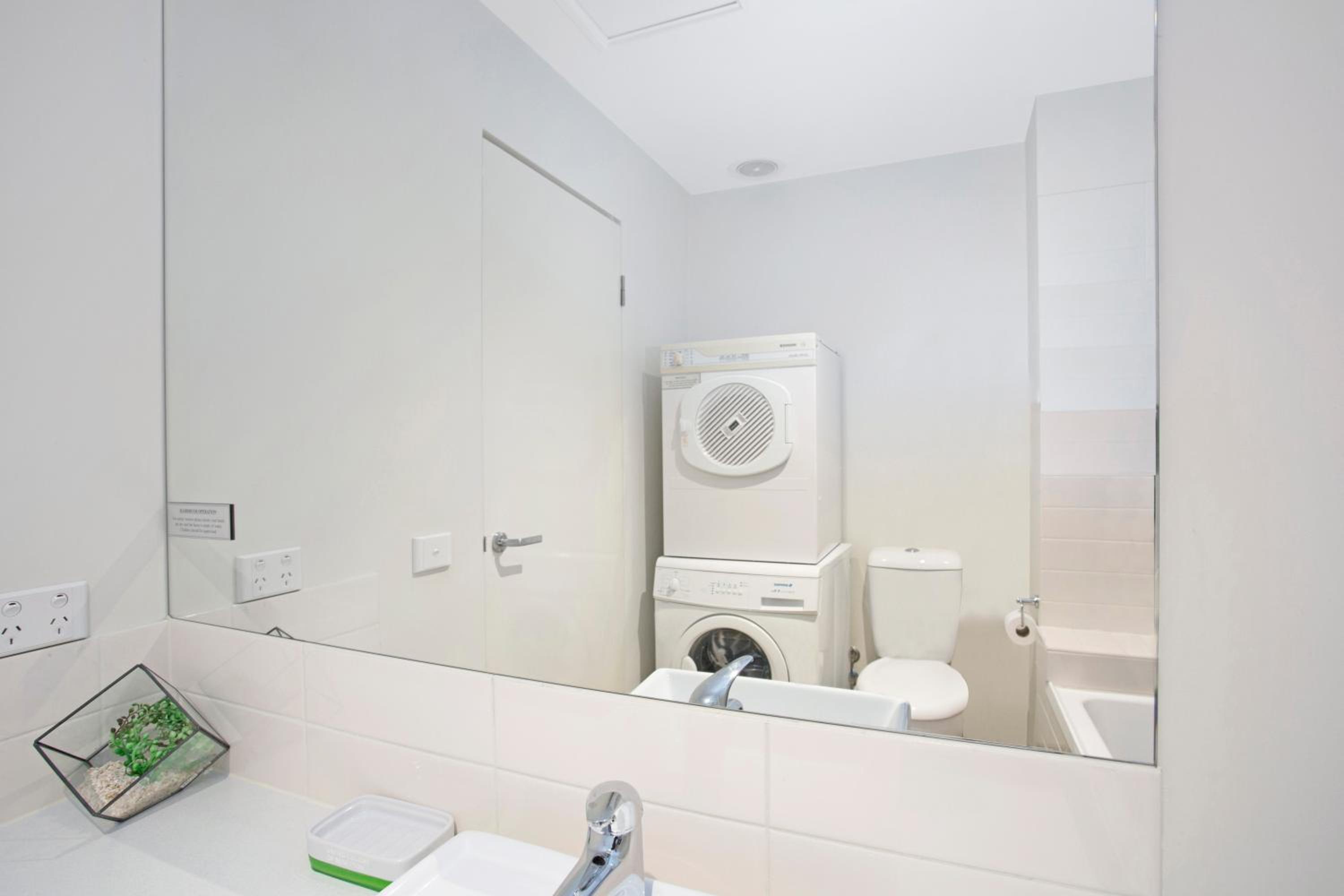 Astra Apartments Glen Waverley @ViQi