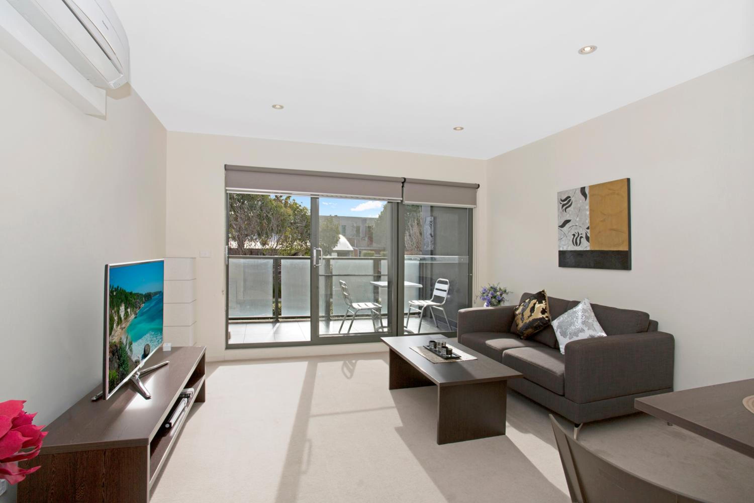 Astra Apartments Glen Waverley @ViQi