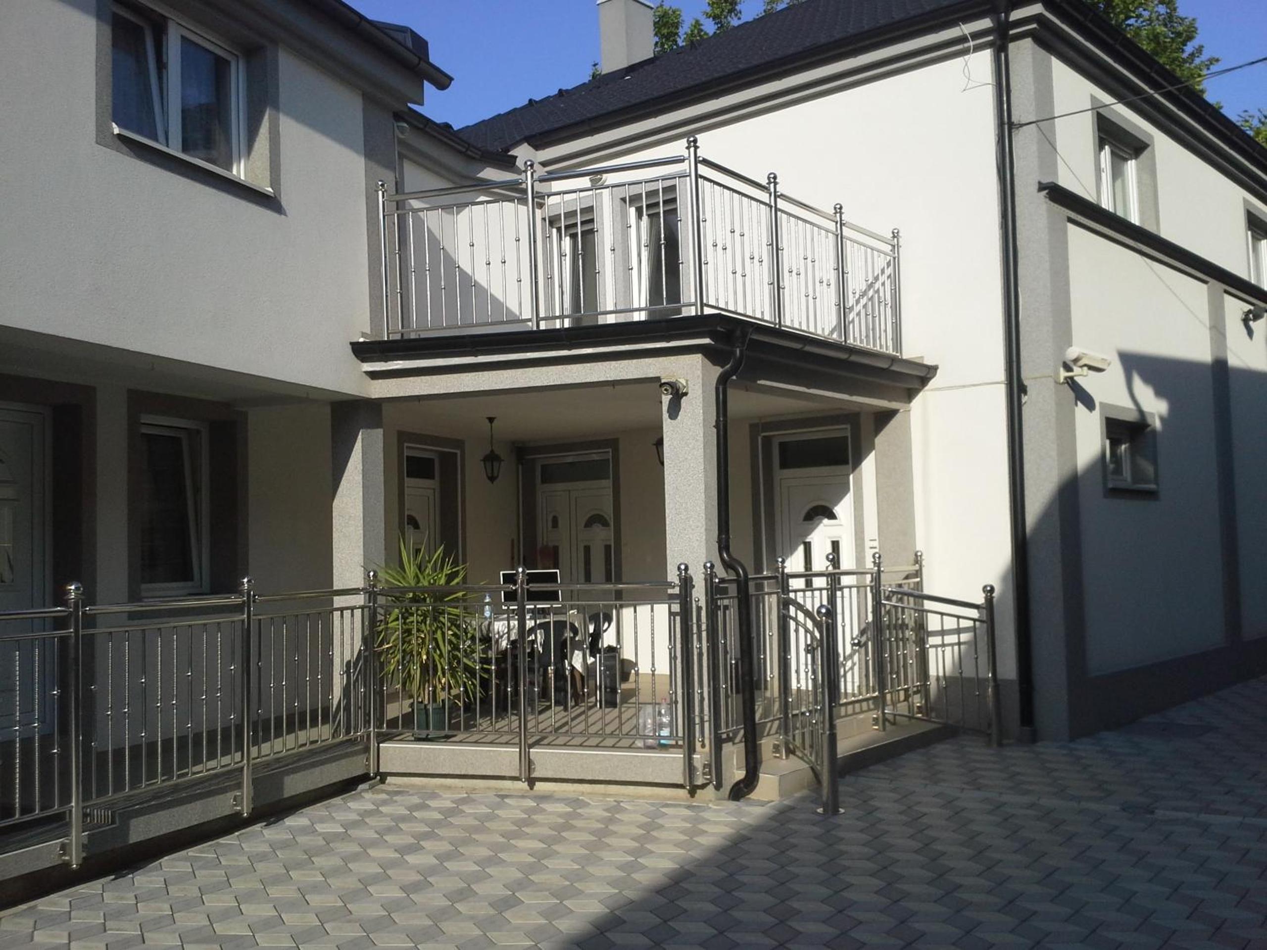 Apartments Royal Menex view 2