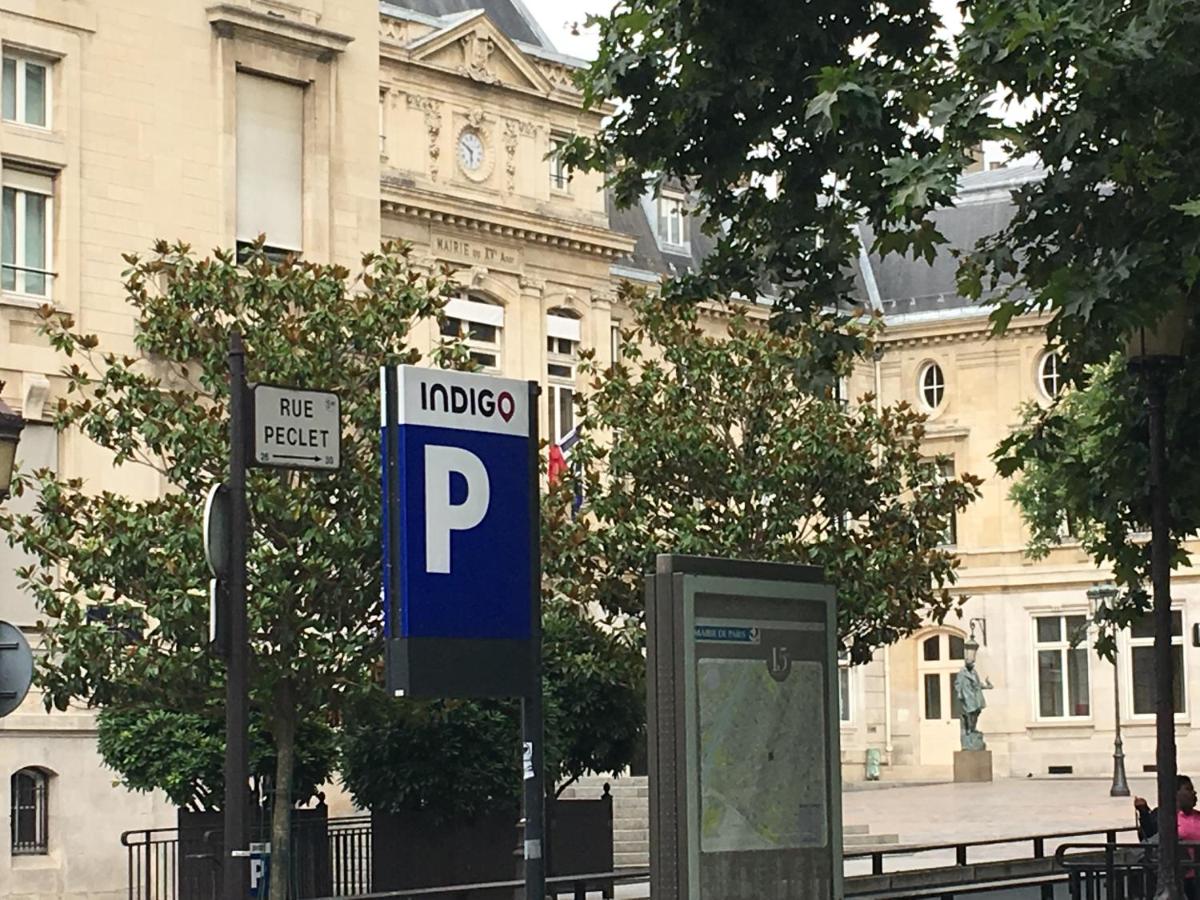 Red Flat Paris