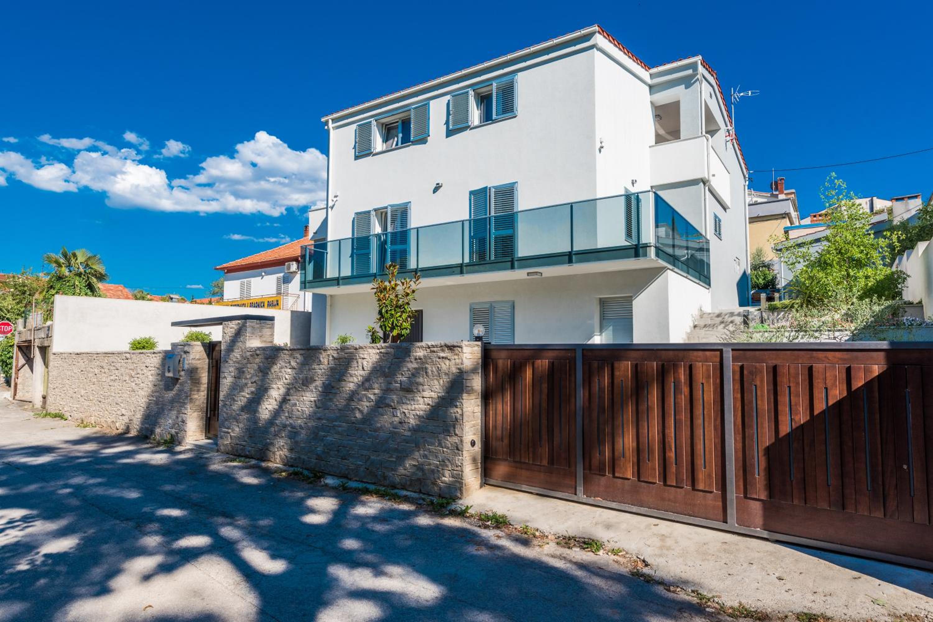 Apartments Ena