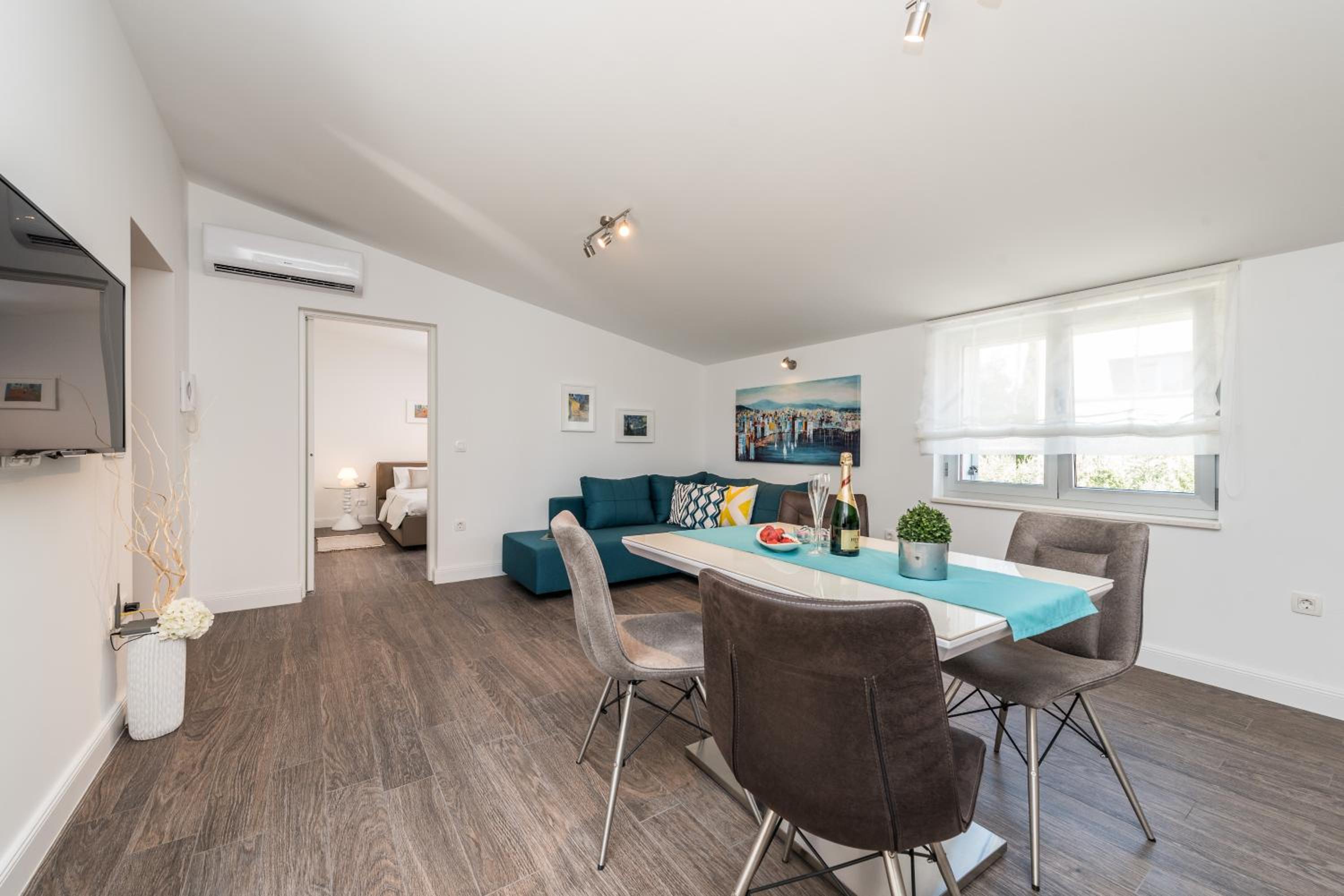 Apartments Ena