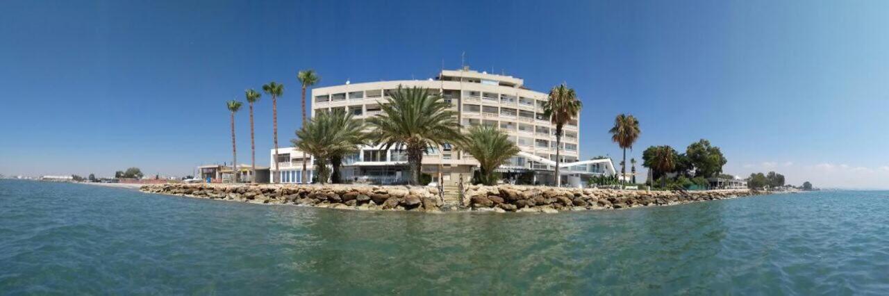 GARNET Beach Apartment