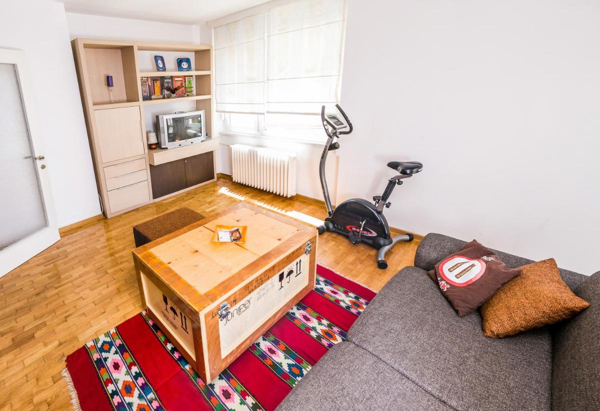 Apartment 33 view 3