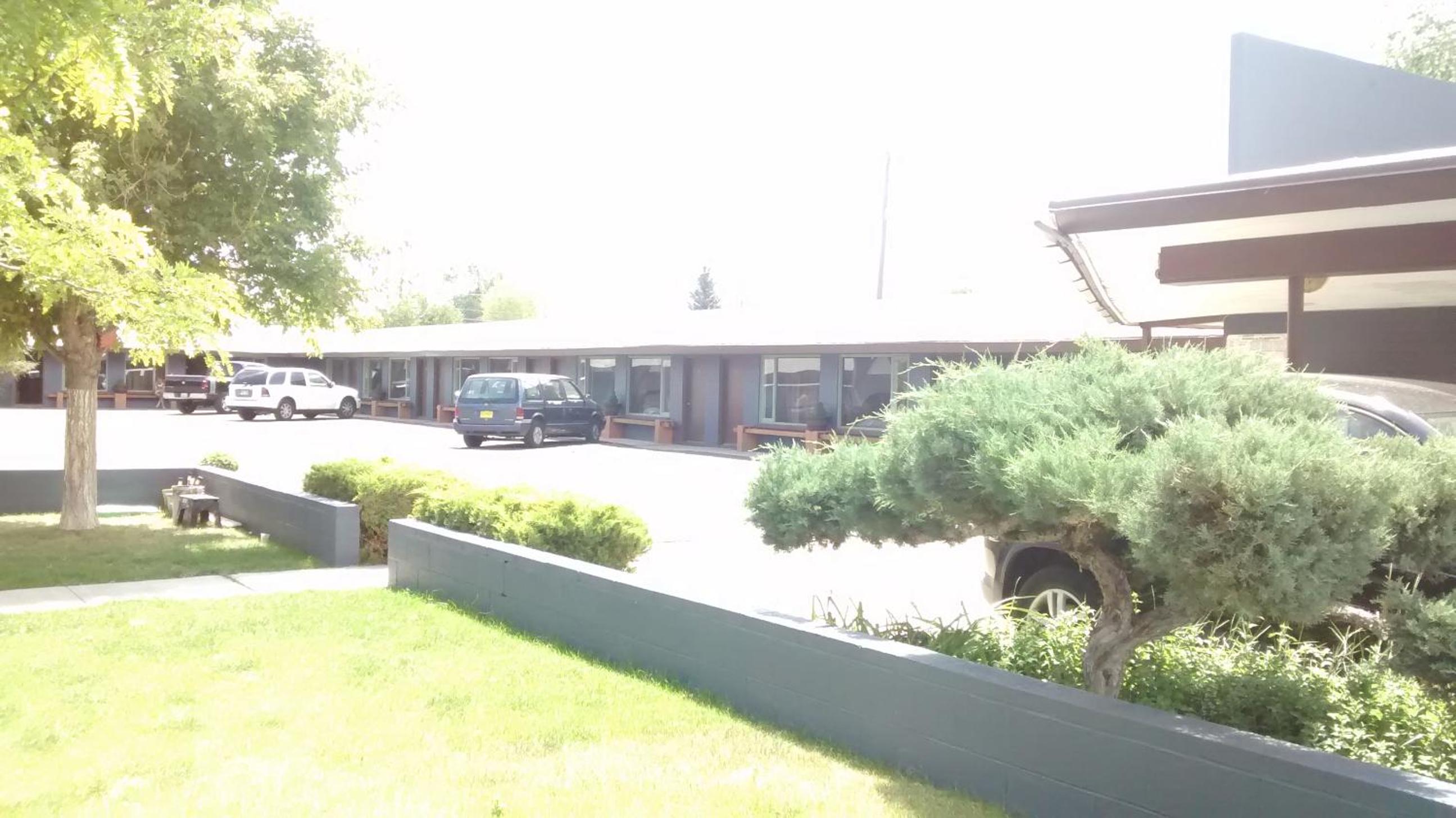 Adobe Sands Motel