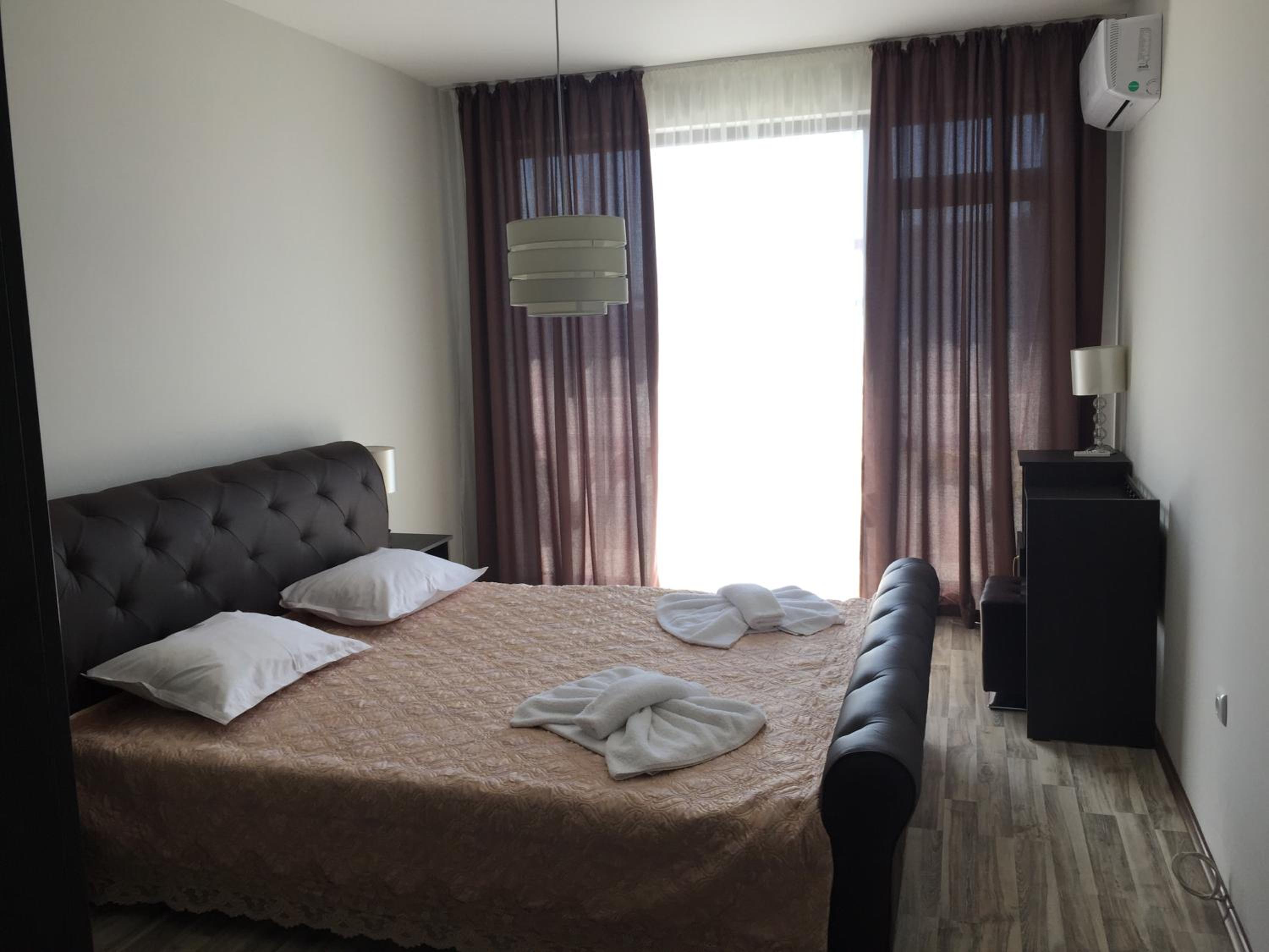 Green Paradise Deluxe Apartments