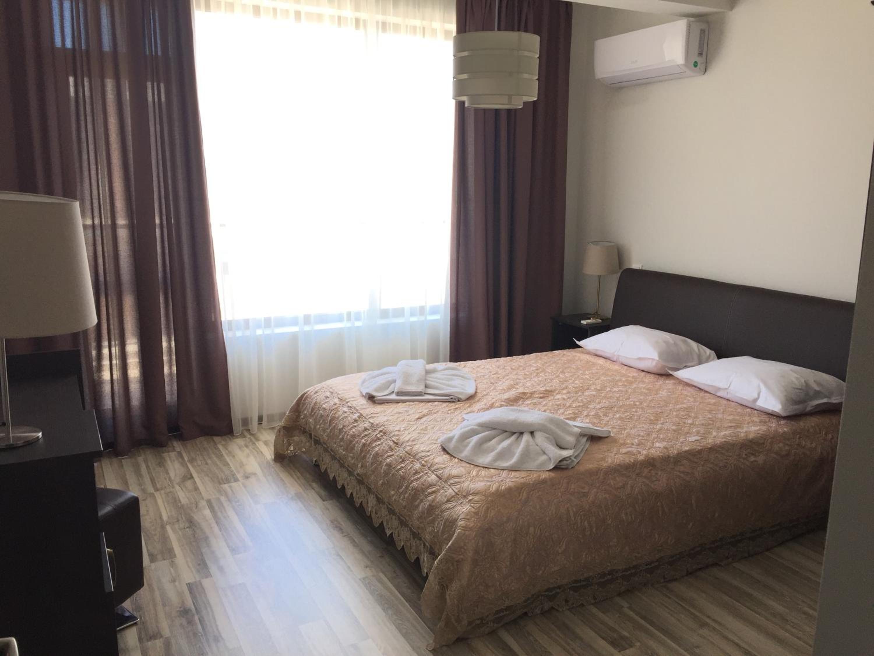 Green Paradise Deluxe Apartments