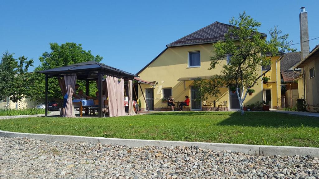 Casa Anca Hațeg view 4