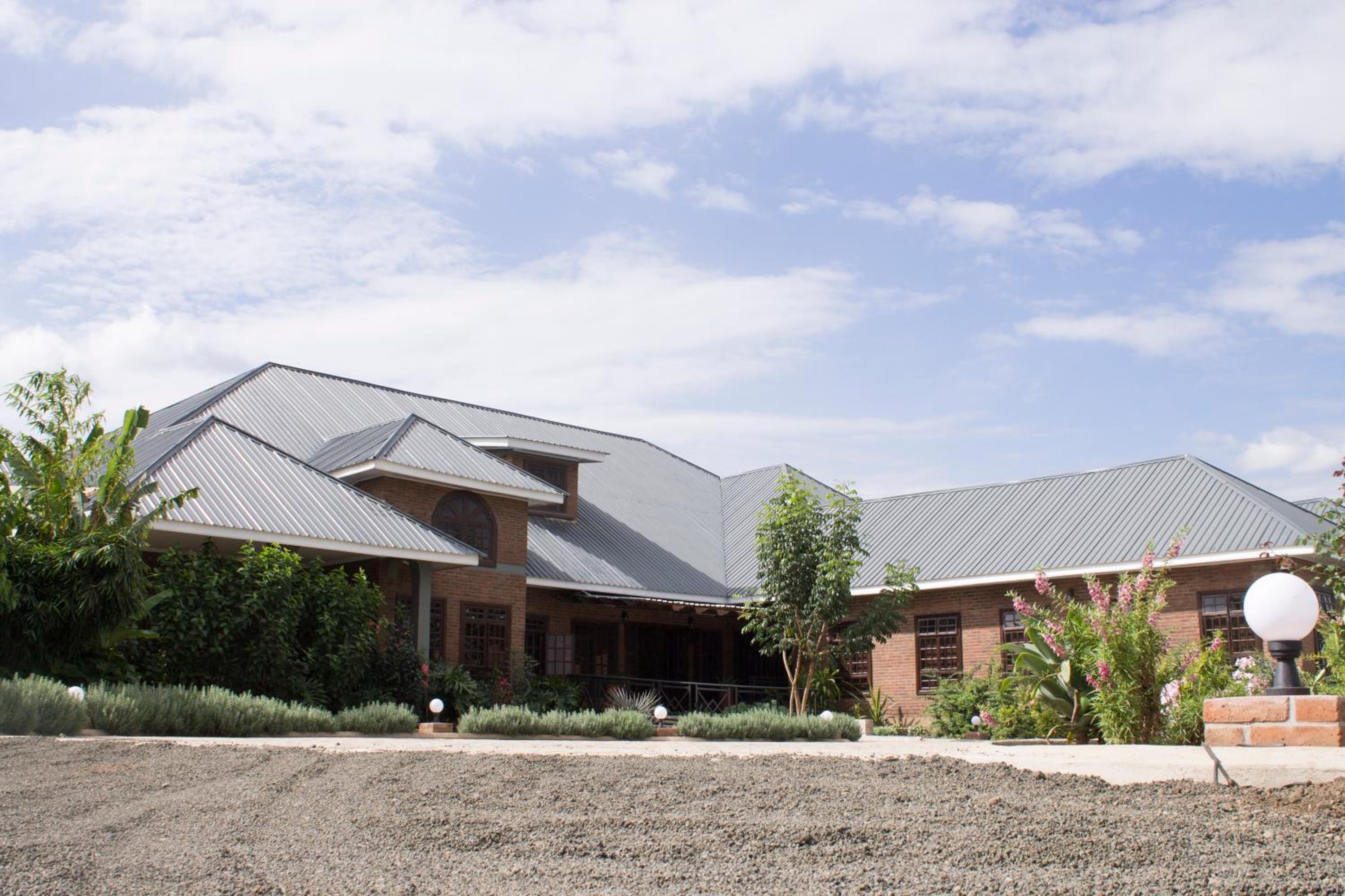 Airport Planet Lodge