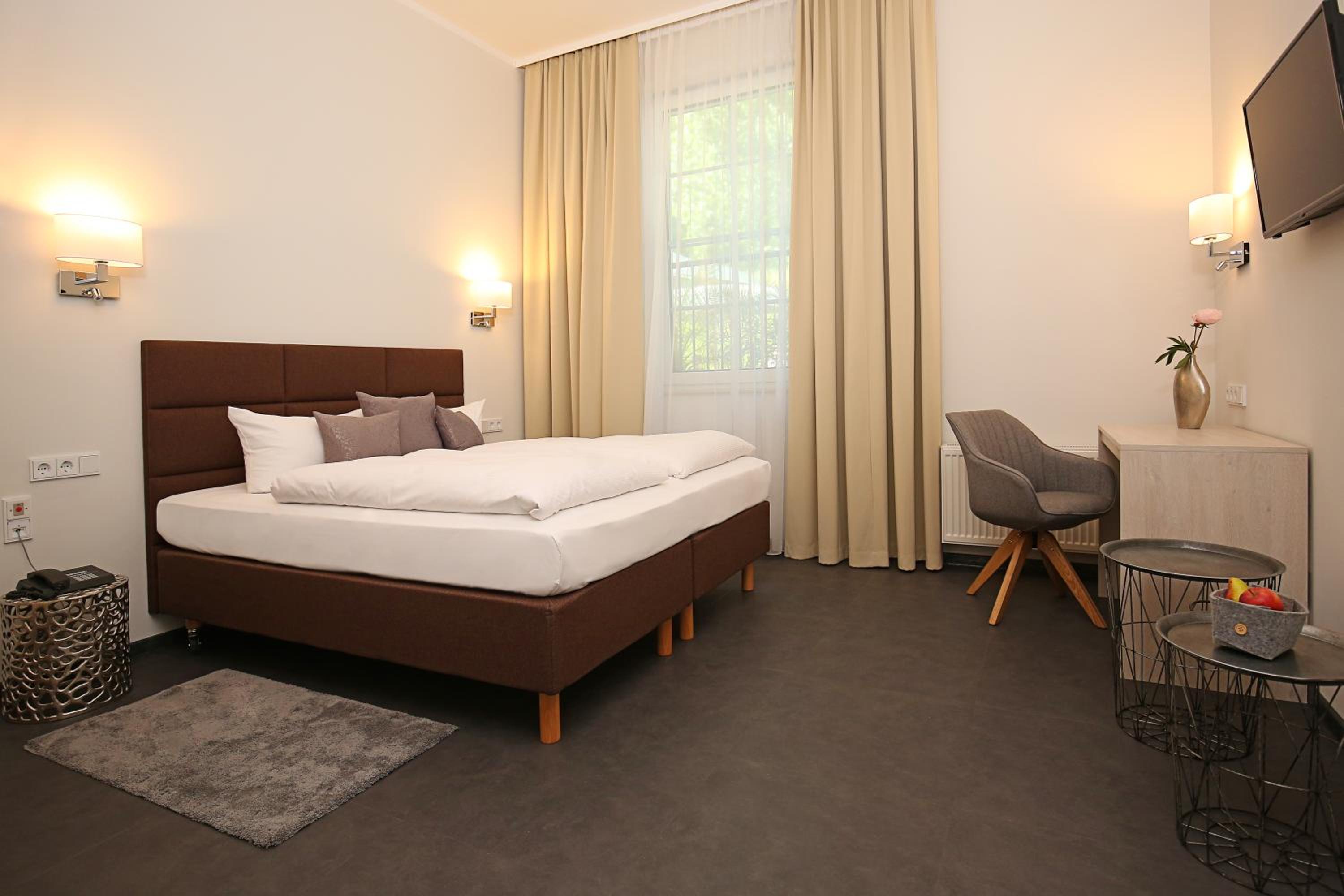 Potsdam Vacations - Landhotel Potsdam - Property Image 3