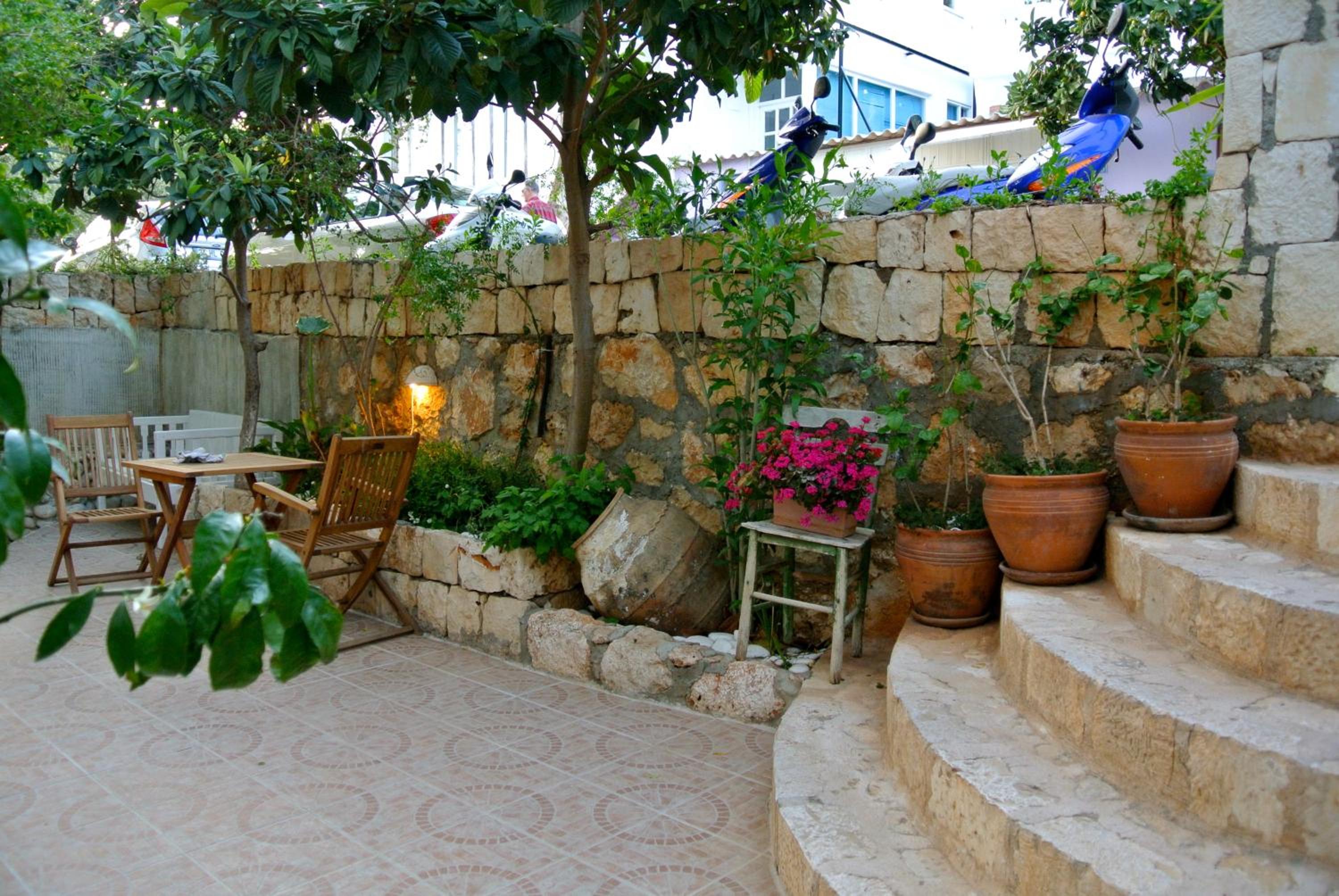 Hideaway - Image 157