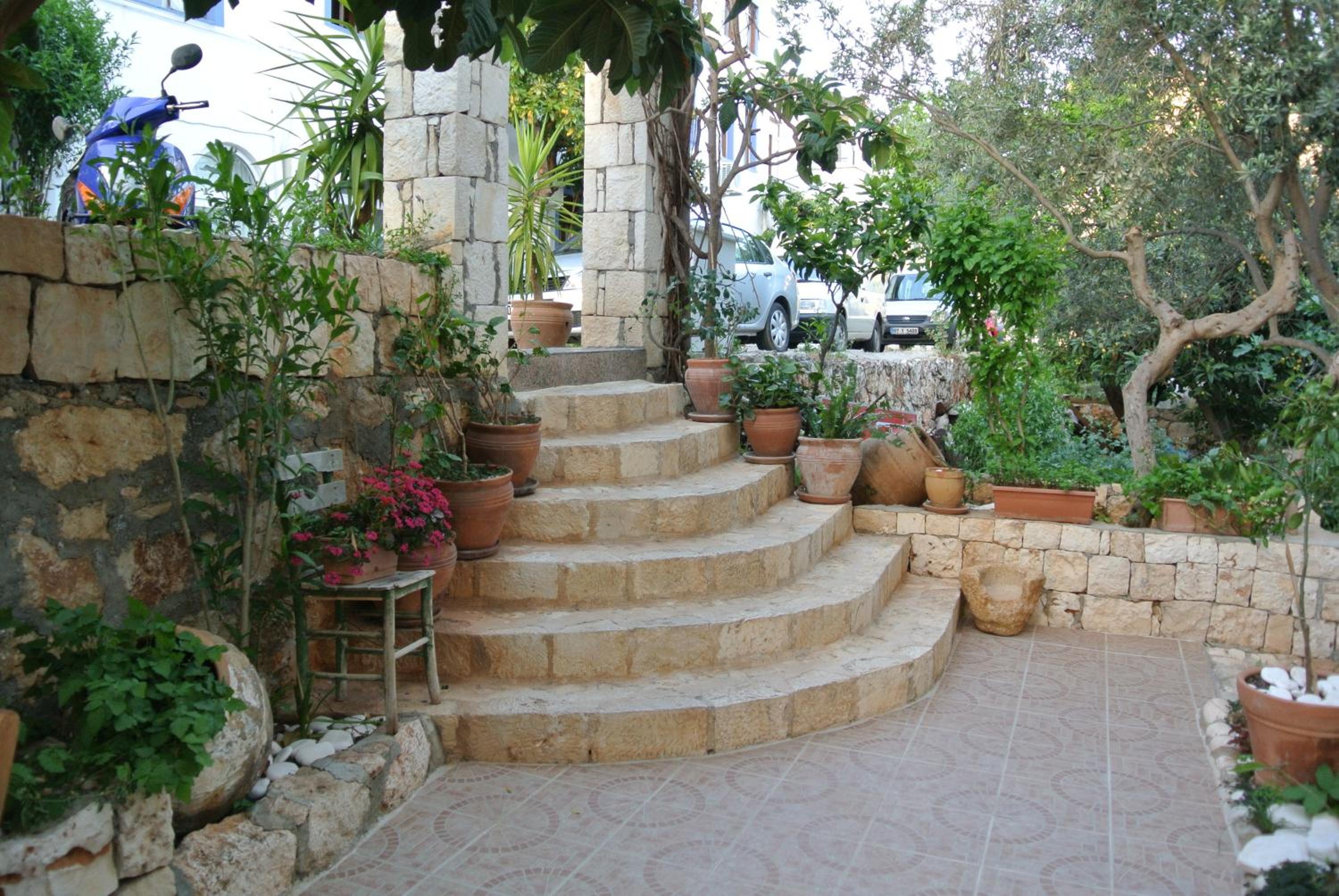 Hideaway - Image 156