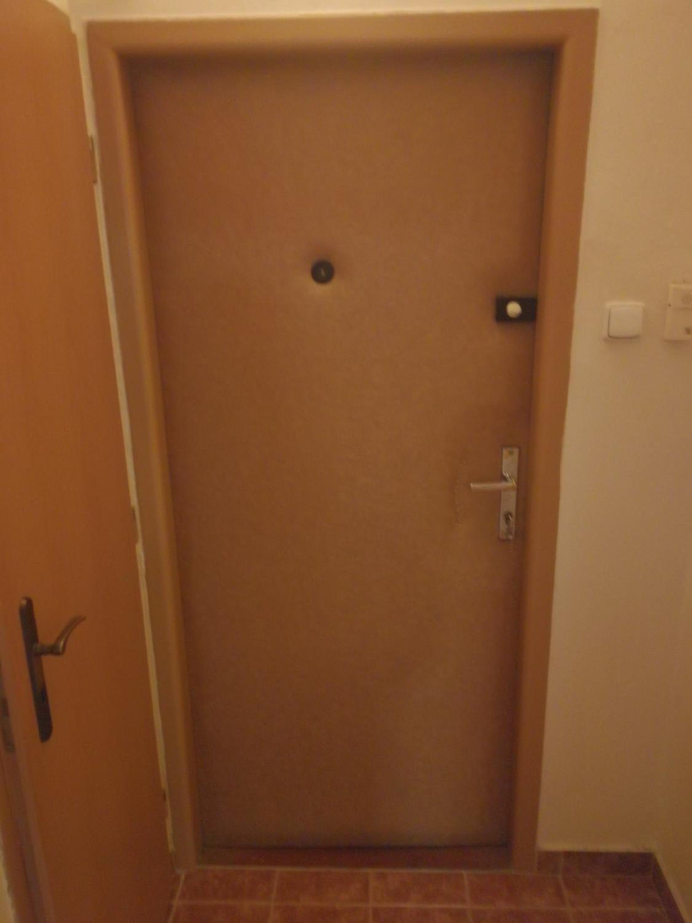 flat 18 minutes from Vaclavske namesti