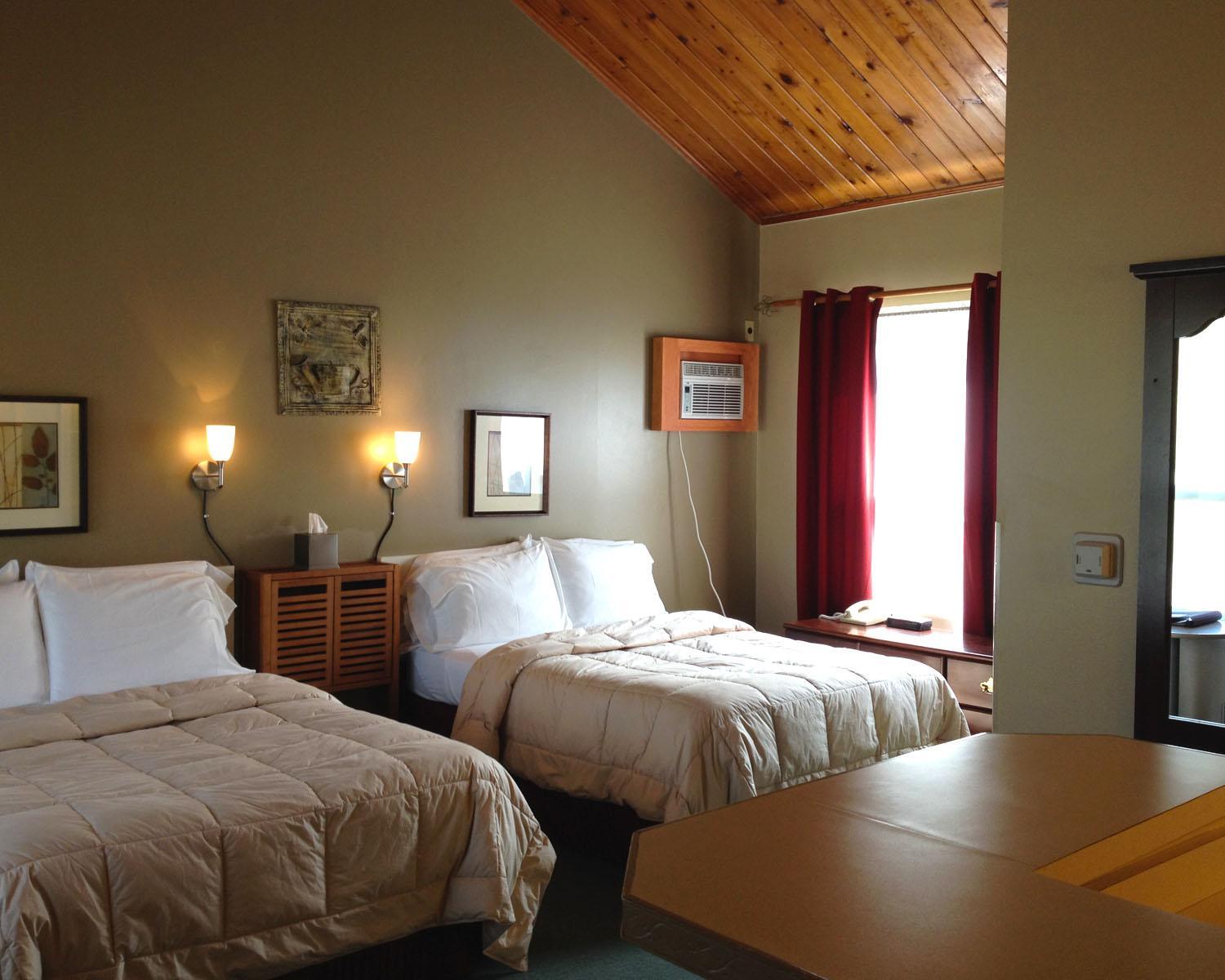 Vinehurst Inn & Suites