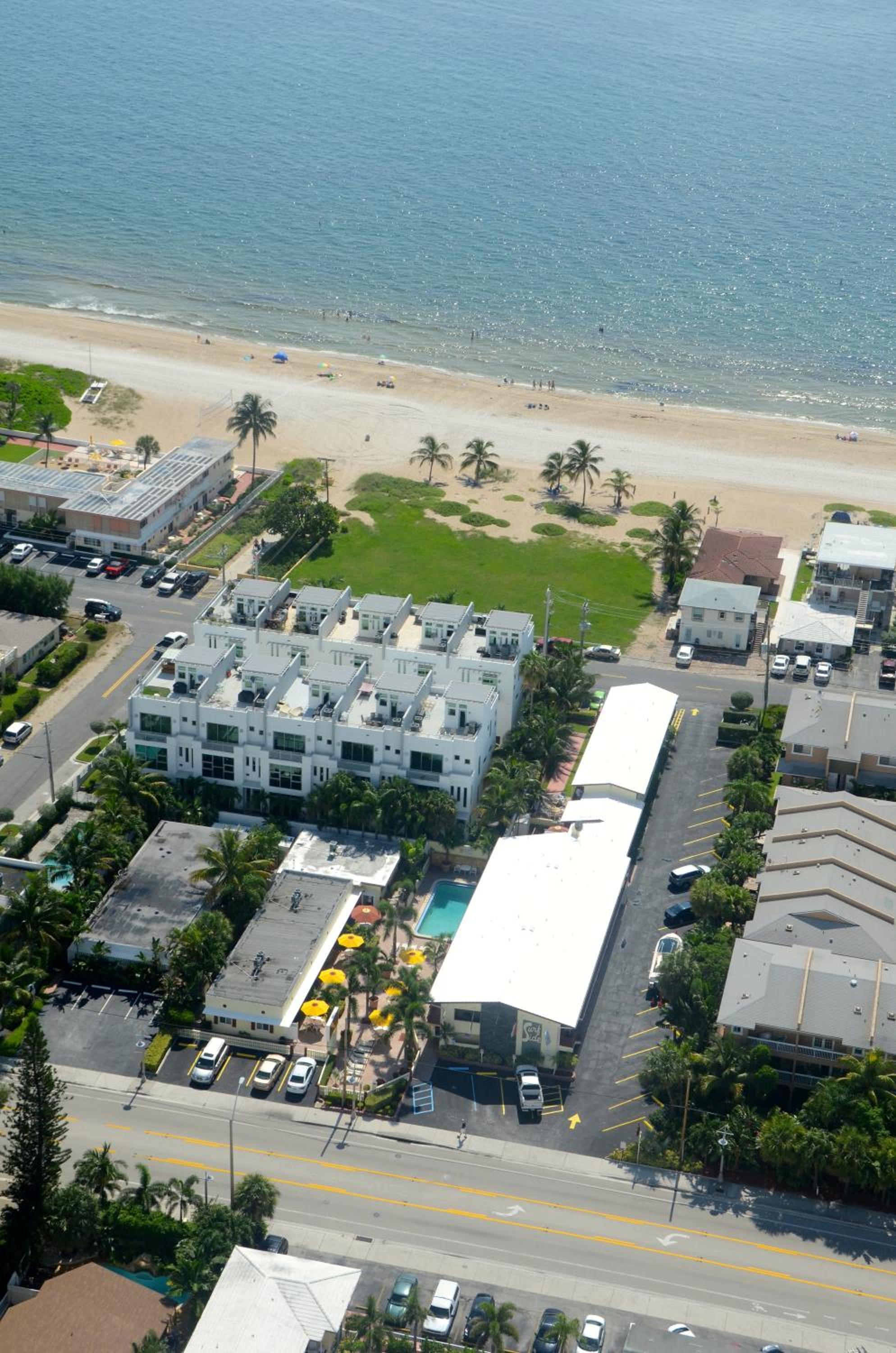 Hotel Surf Side Resort - Image 1
