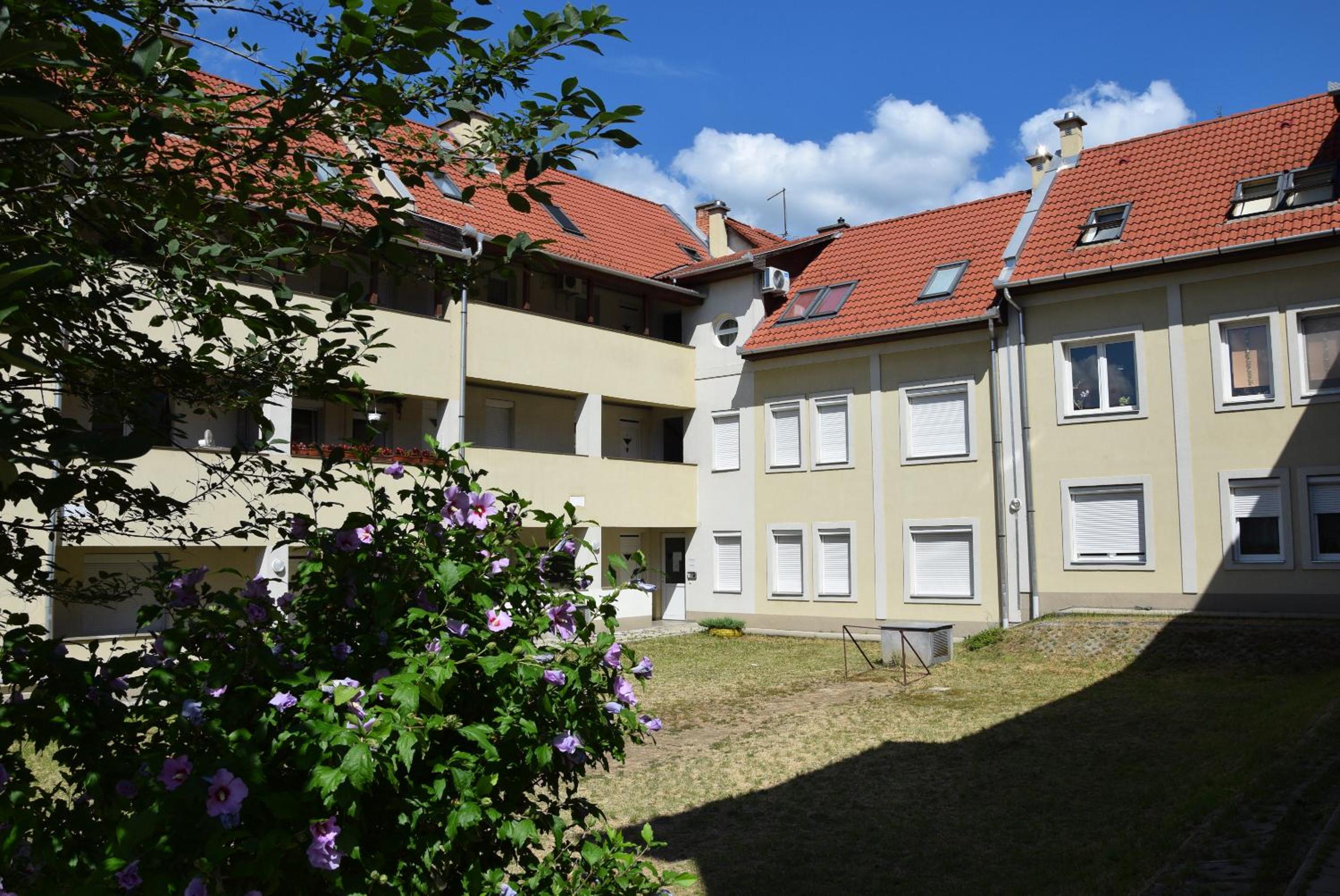 Holiday Home & Apartment
