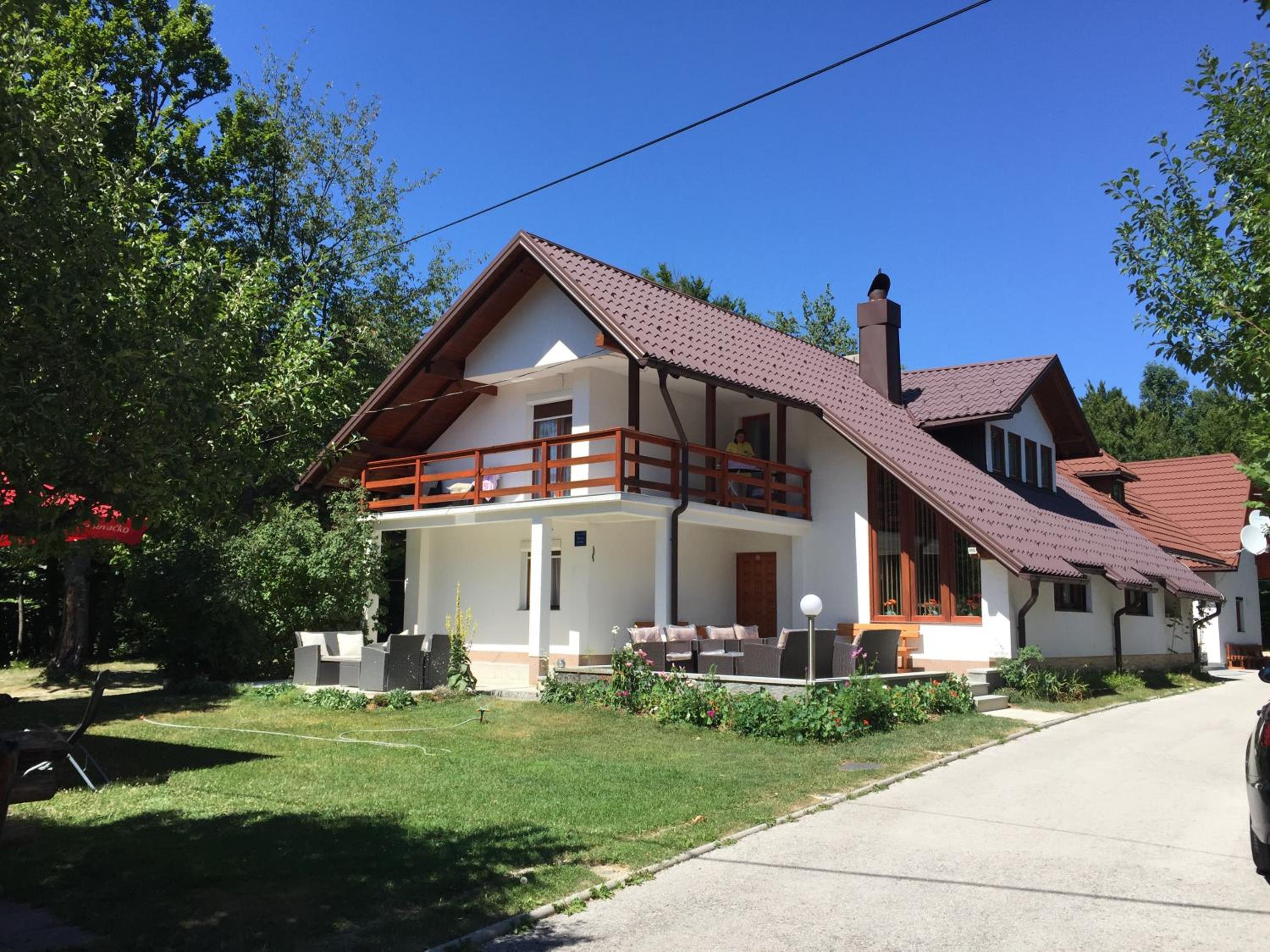 House Samardzic view 4