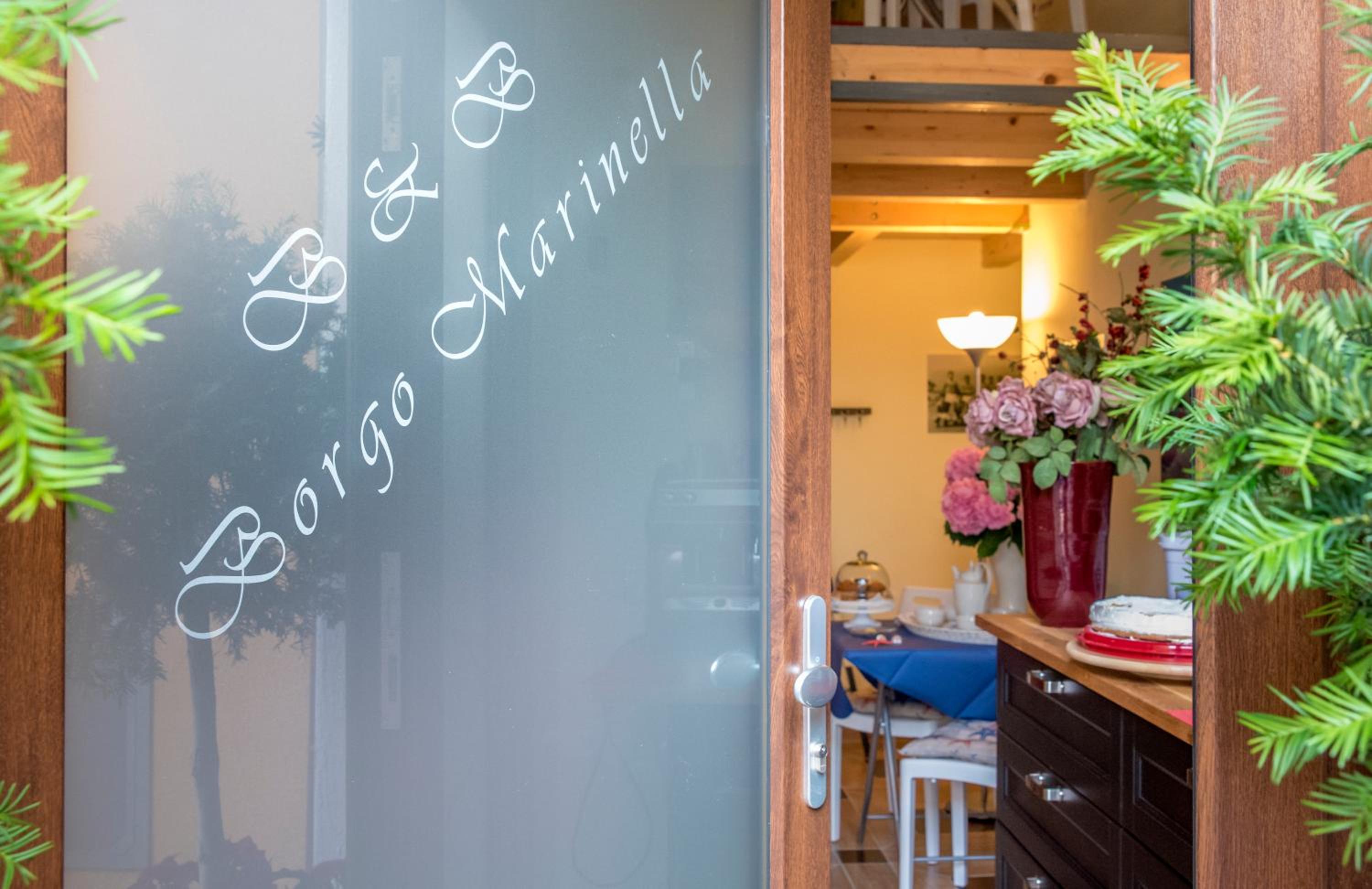 B&B Borgo Marinella view 3