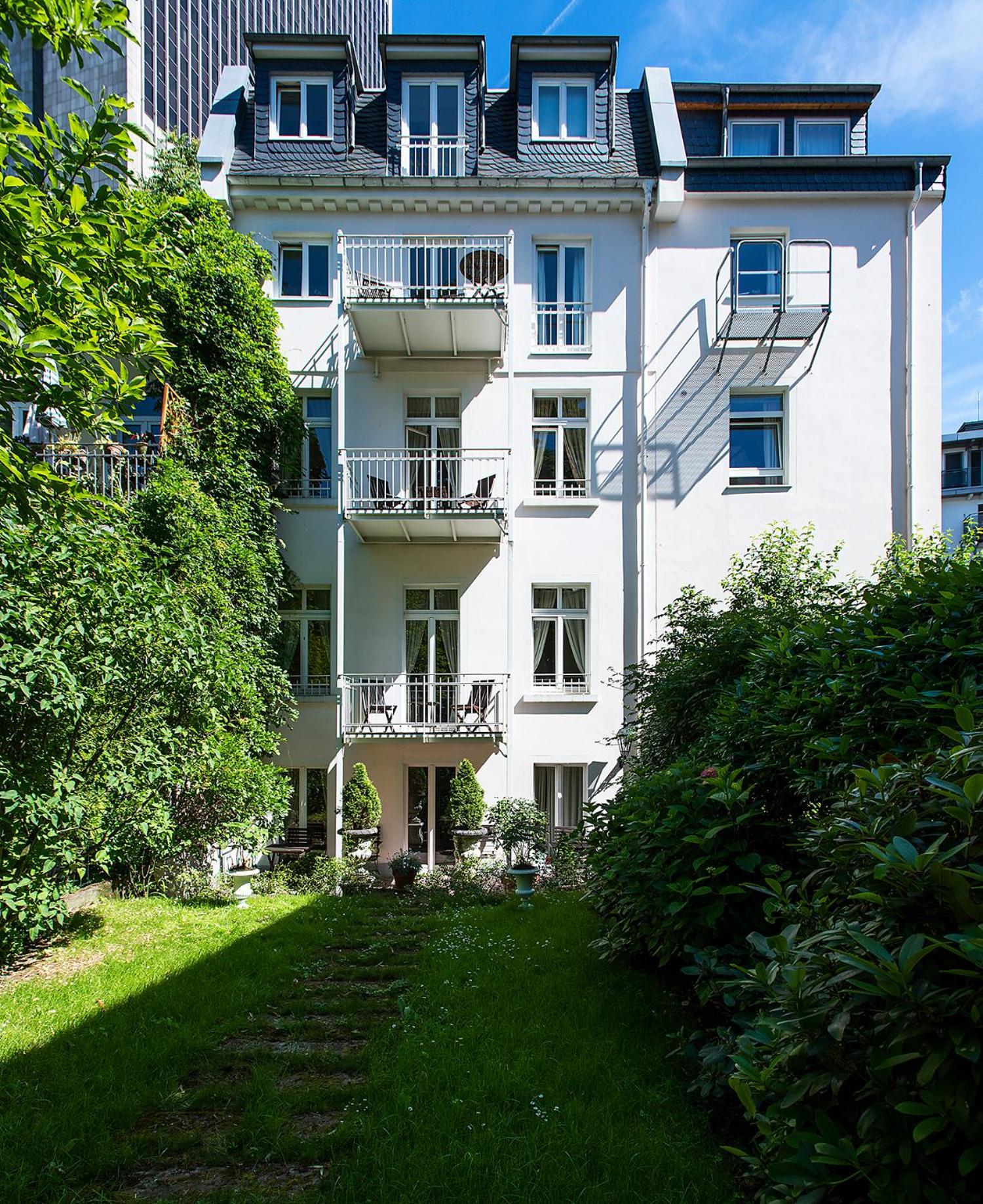 DIRAZI Guesthouse Apartments GmbH - Property Image 11
