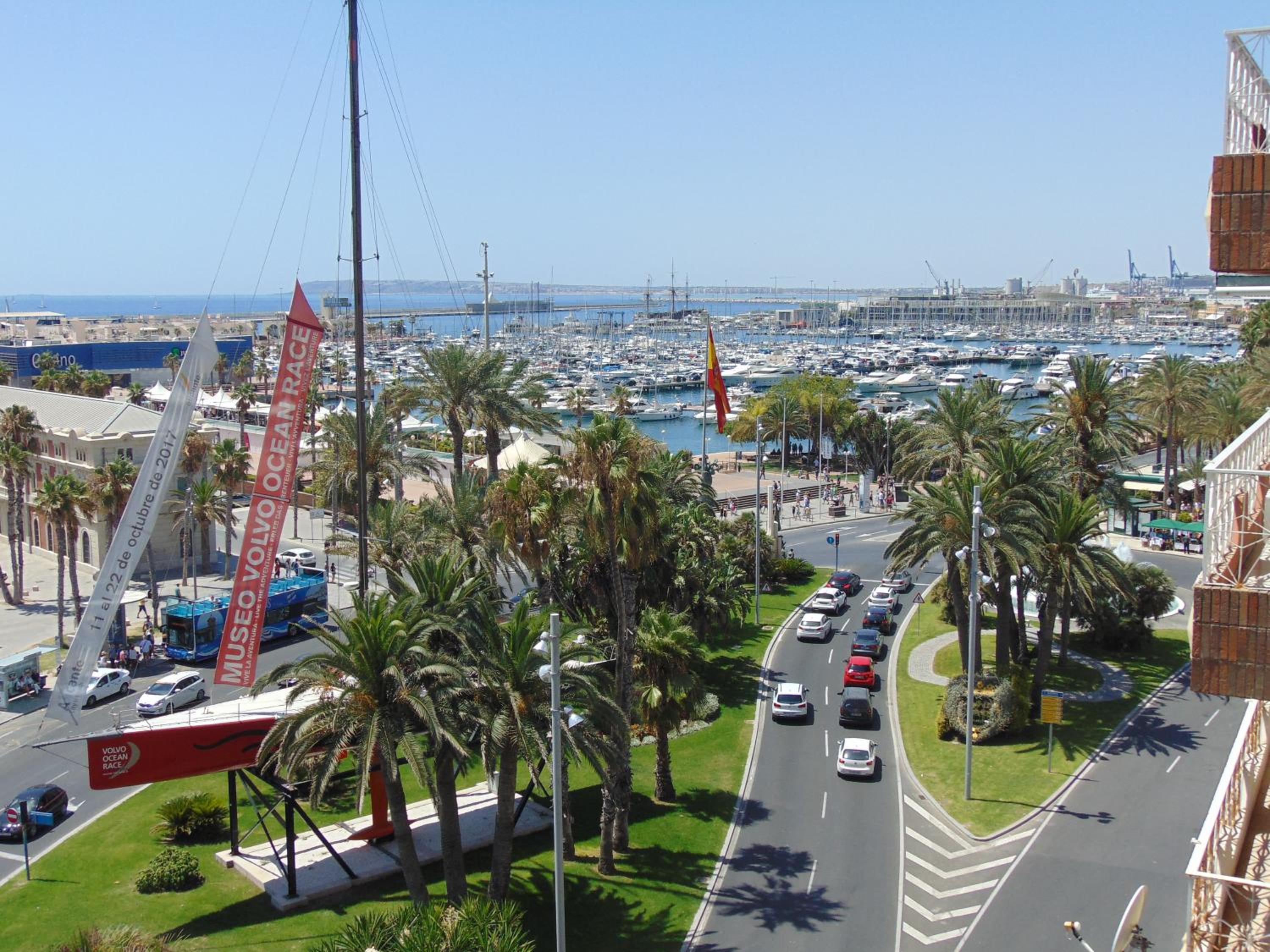 Apartamentos Playa Postiguet Alicante