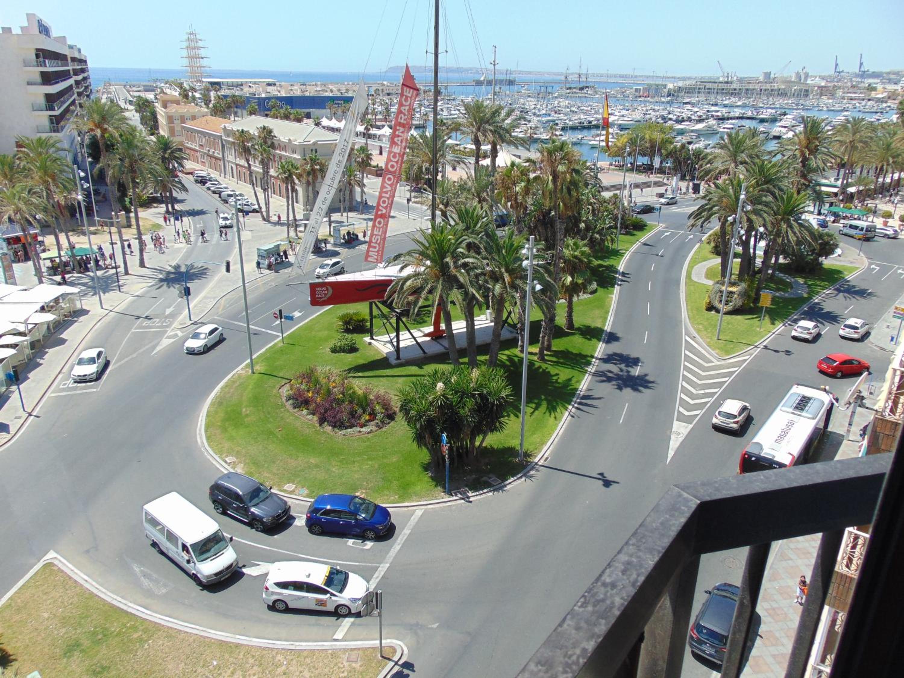 Apartamentos Playa Postiguet Alicante