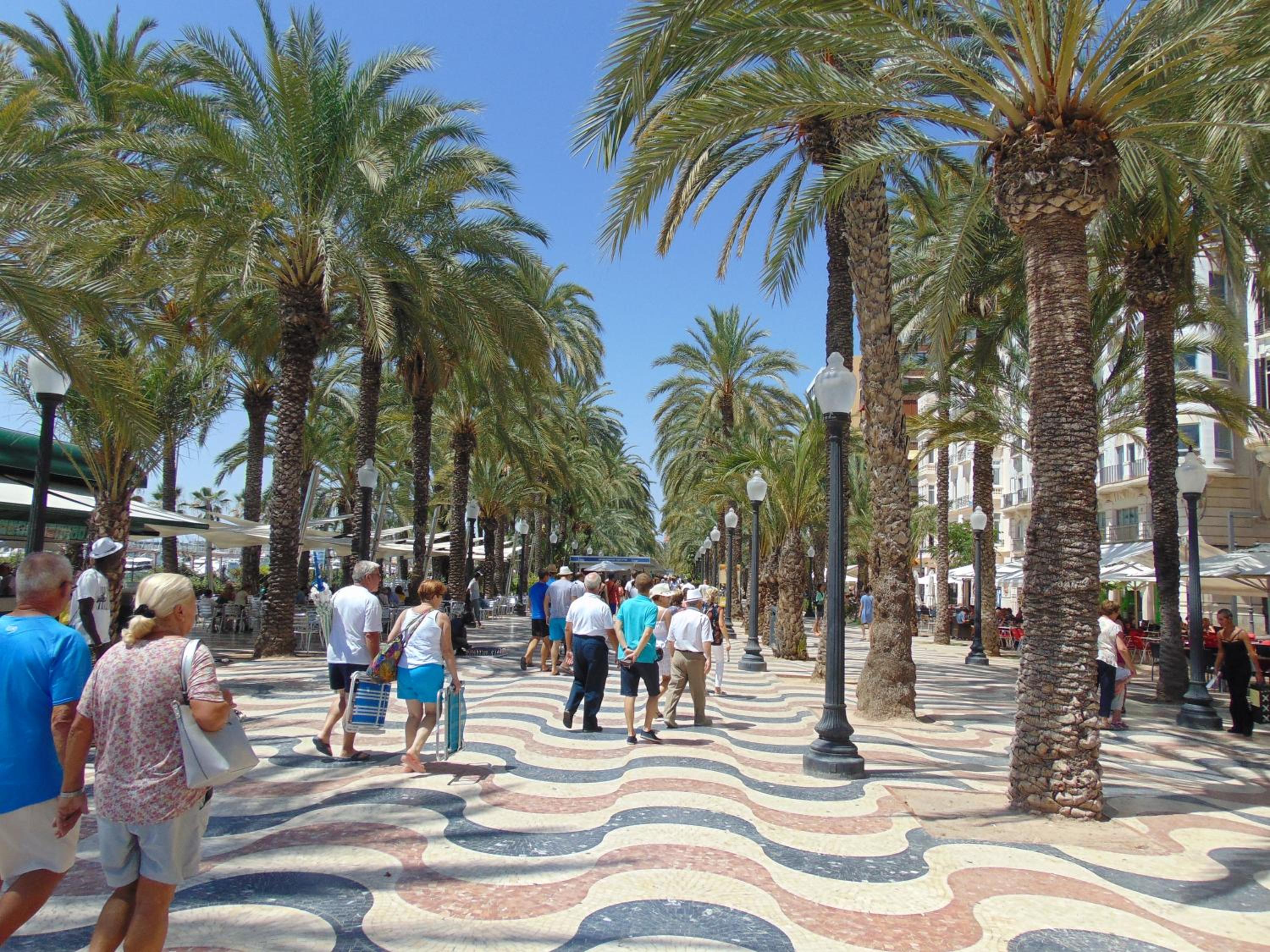Apartamentos Playa Postiguet Alicante