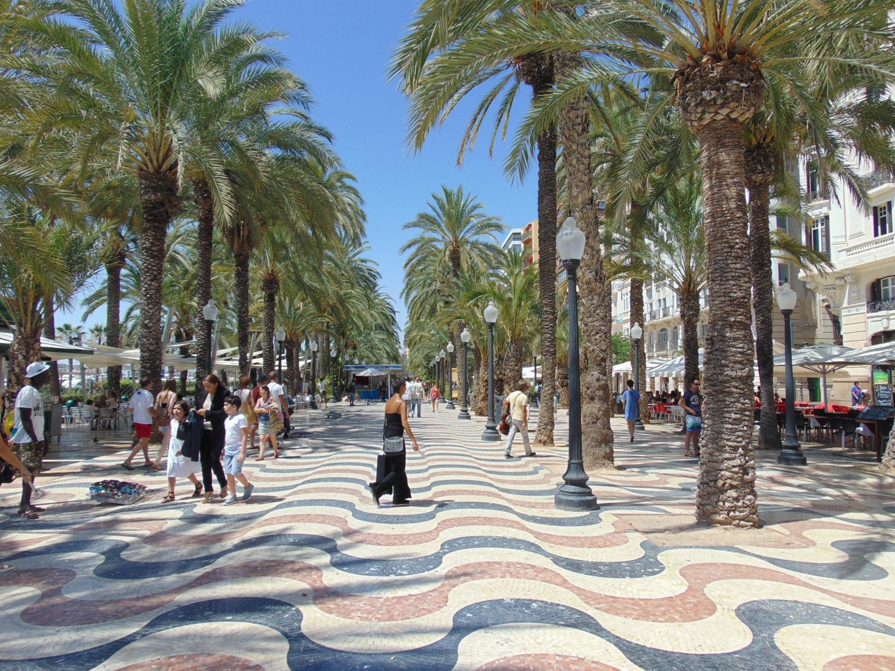 Apartamentos Playa Postiguet Alicante