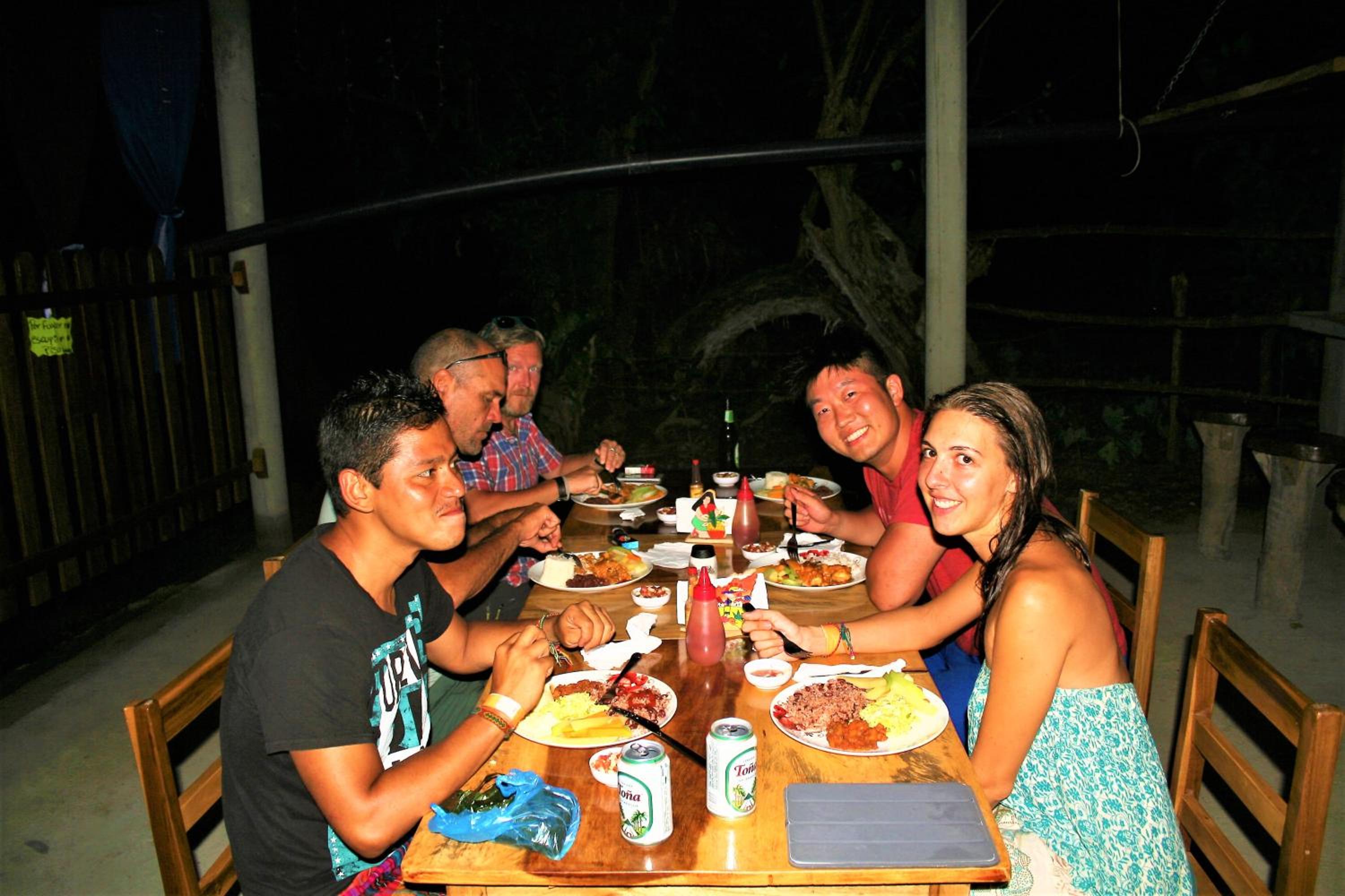 B&B, family run homestay, Hospedaje La Penita view 2