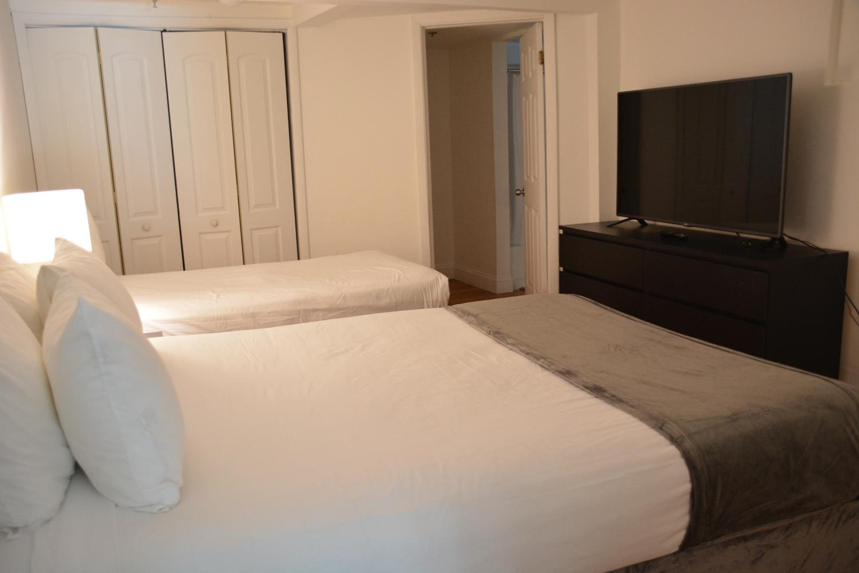 New Point Miami Beach Apartments
