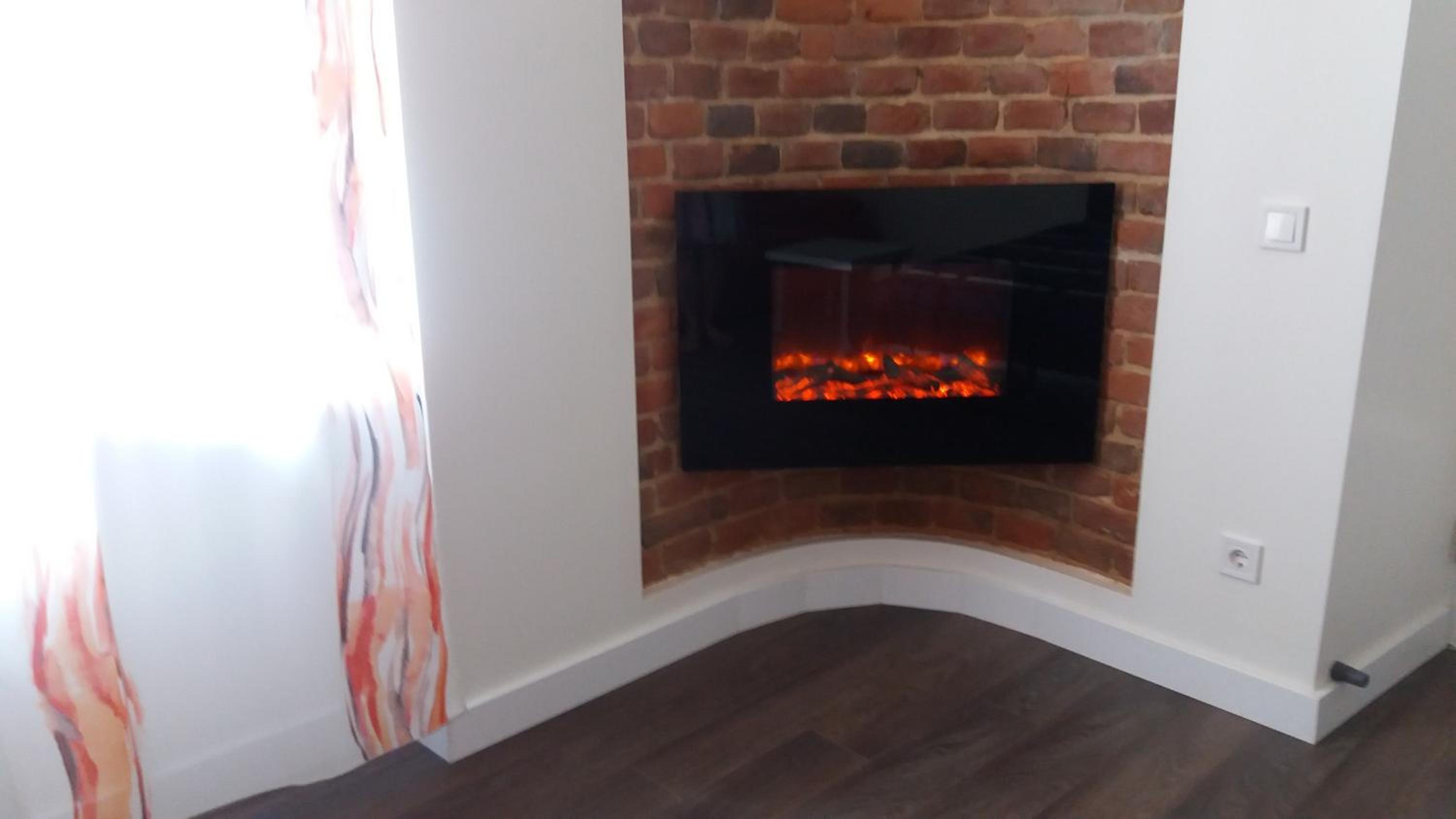 Apartment with fireplace view 5