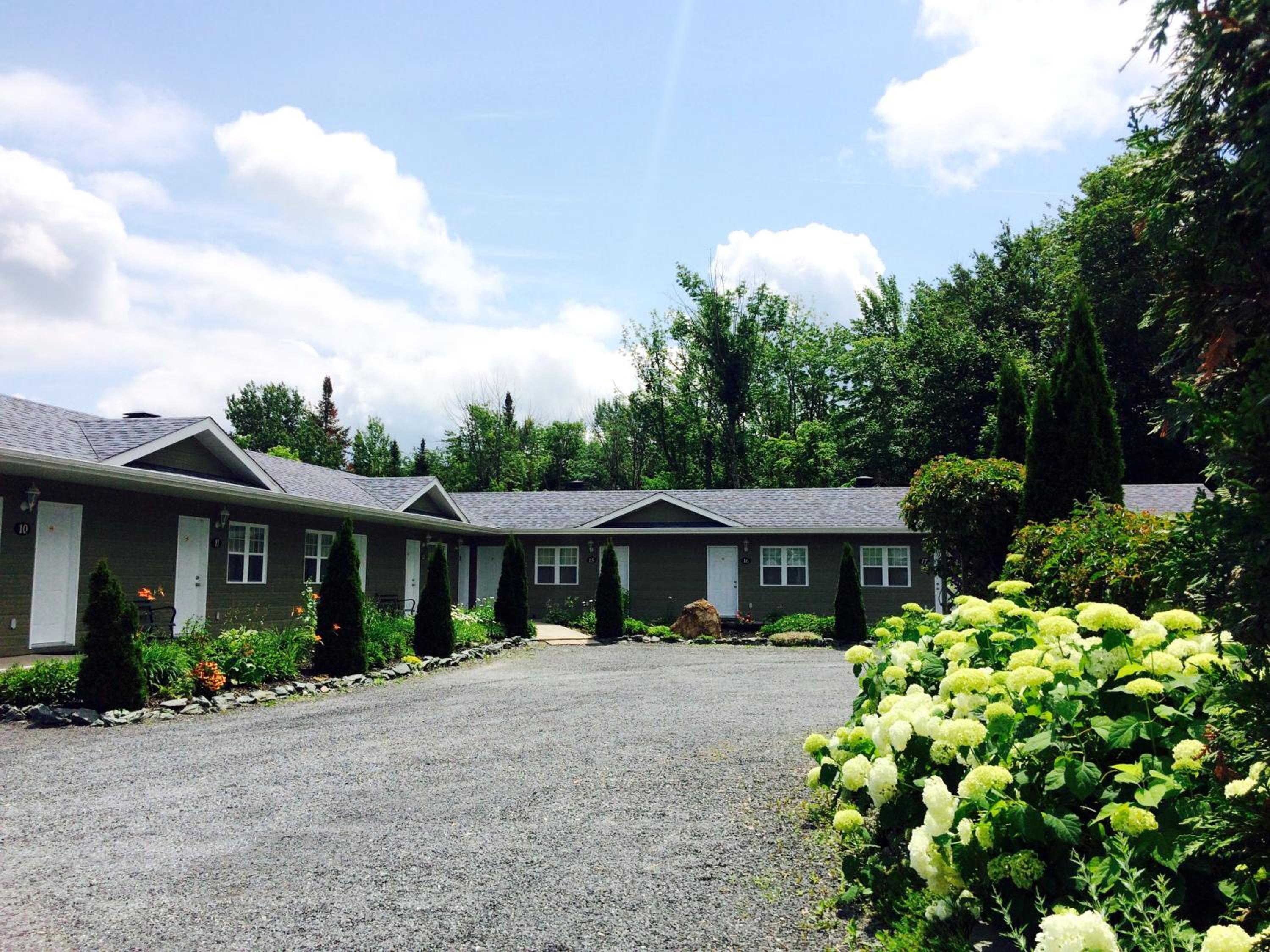 Motel des Cèdres