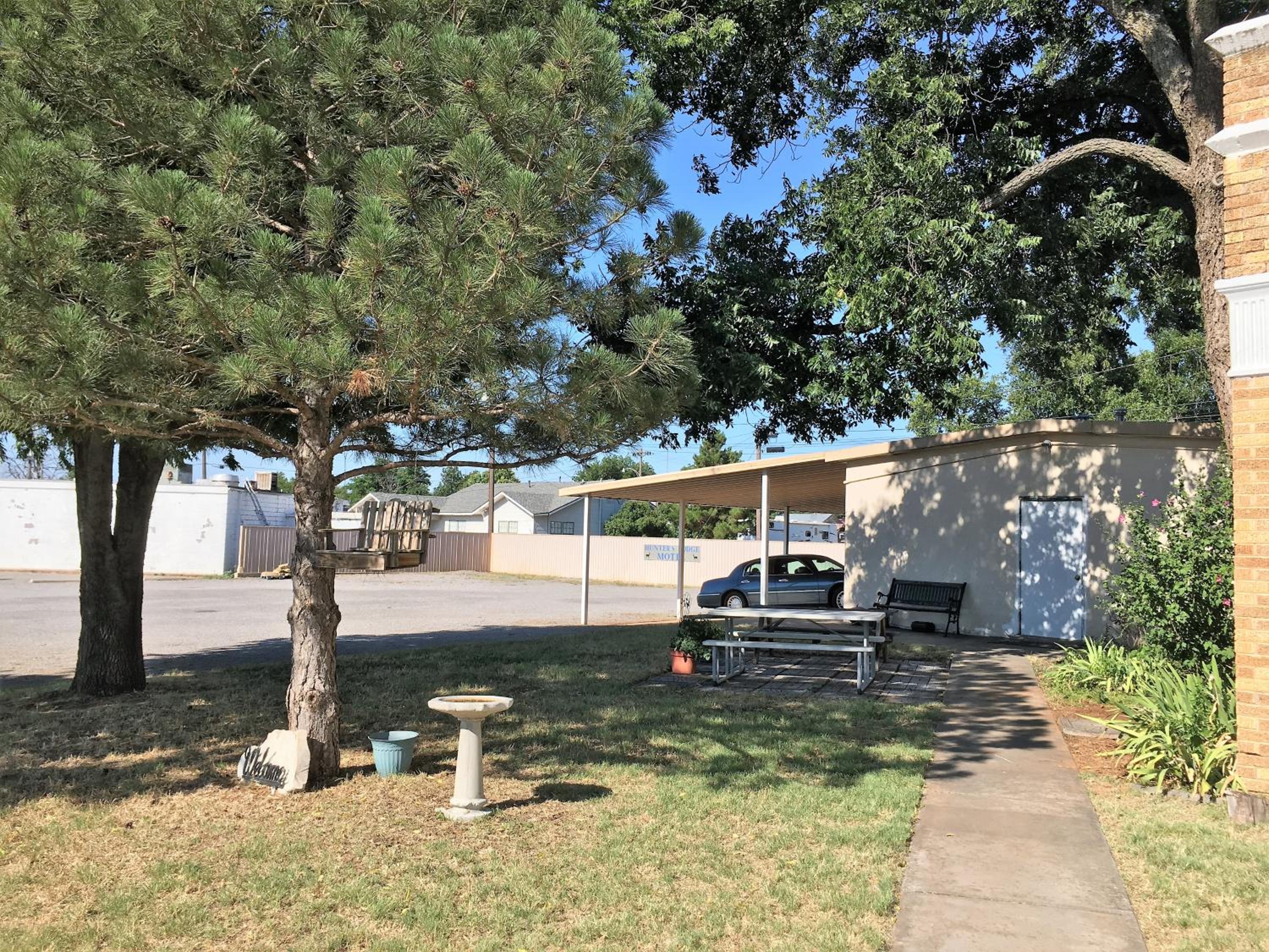 Hunters Lodge Motel