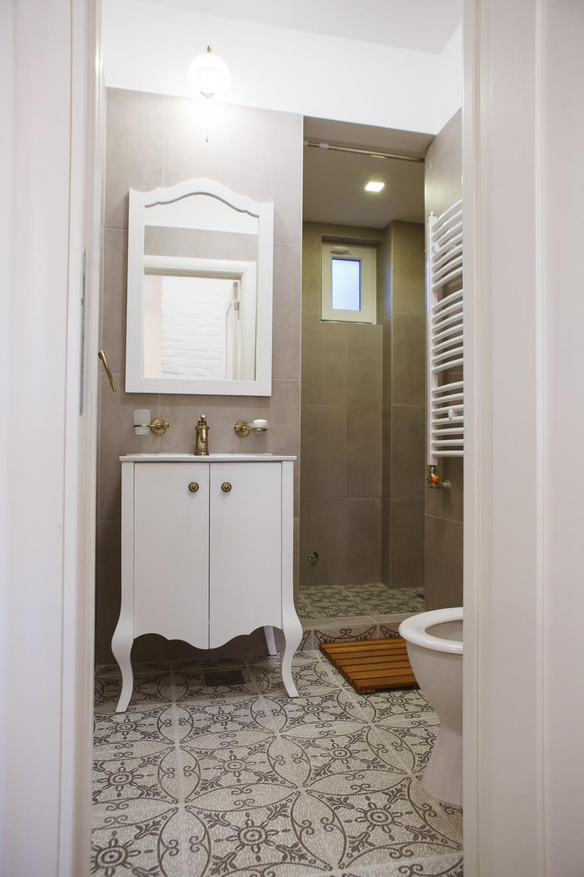 NS center apartment