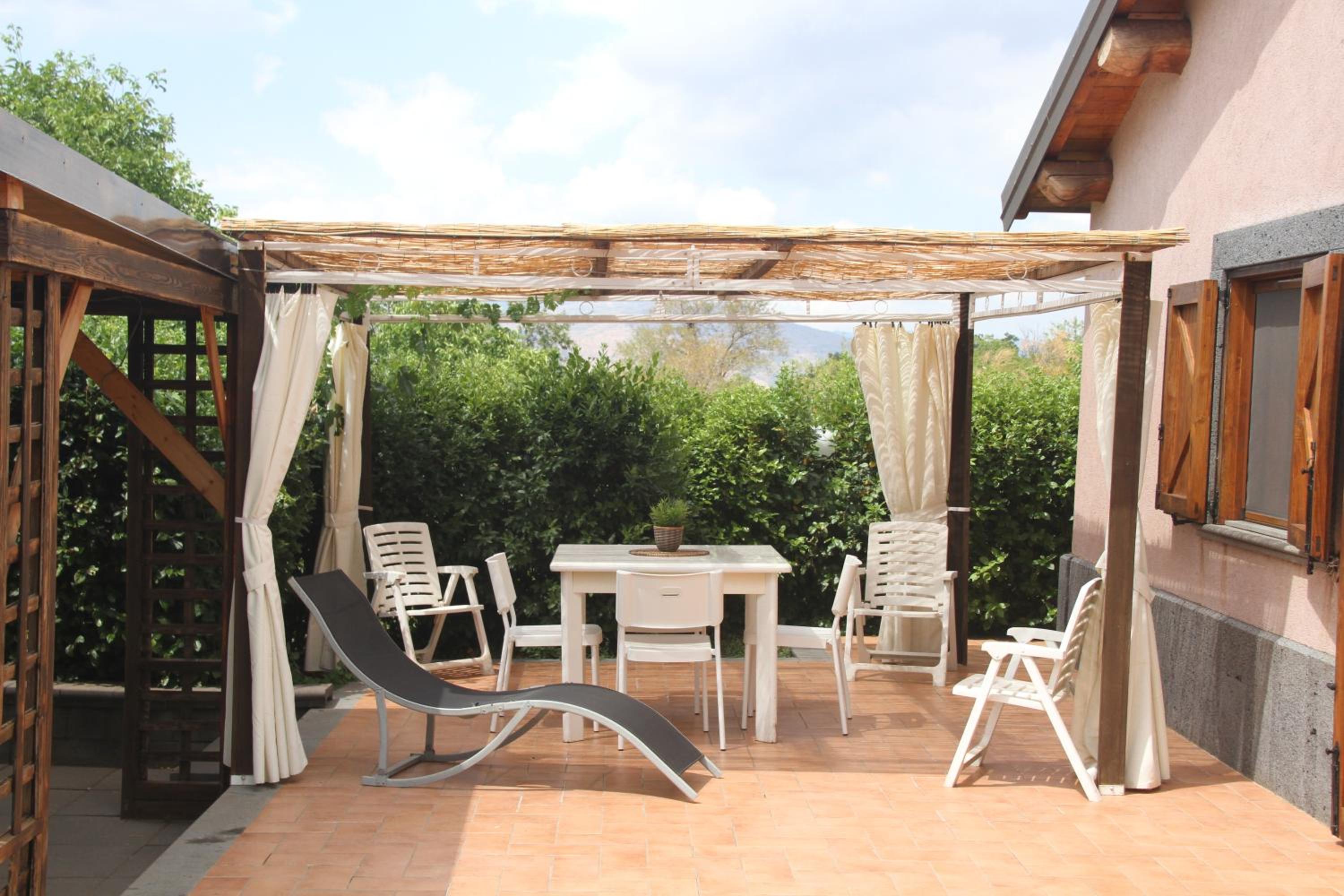 Mount Etna Chalet view 3
