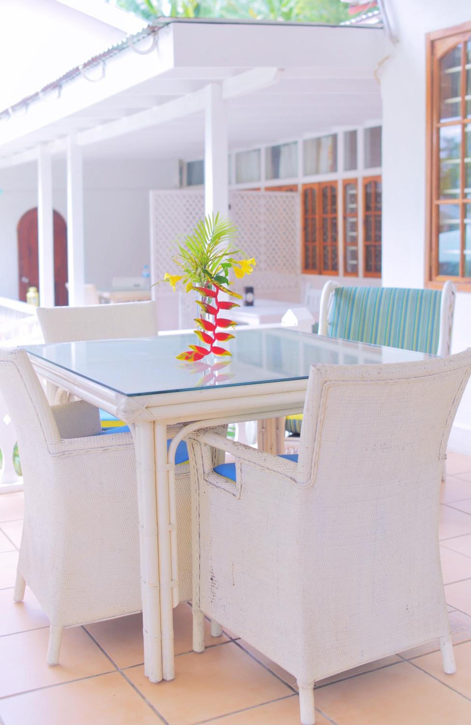 Beau Vallon Bungalows