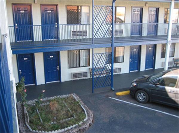 Travel Inn & Suite